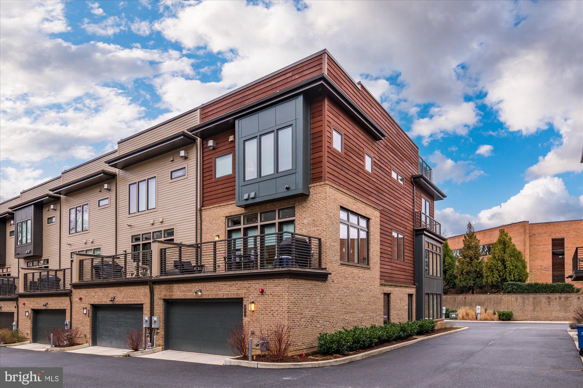 GROSVENOR HEIGHTS - Residential