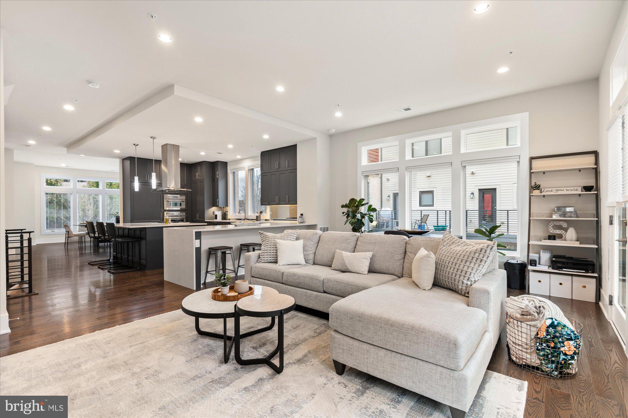 GROSVENOR HEIGHTS - Residential