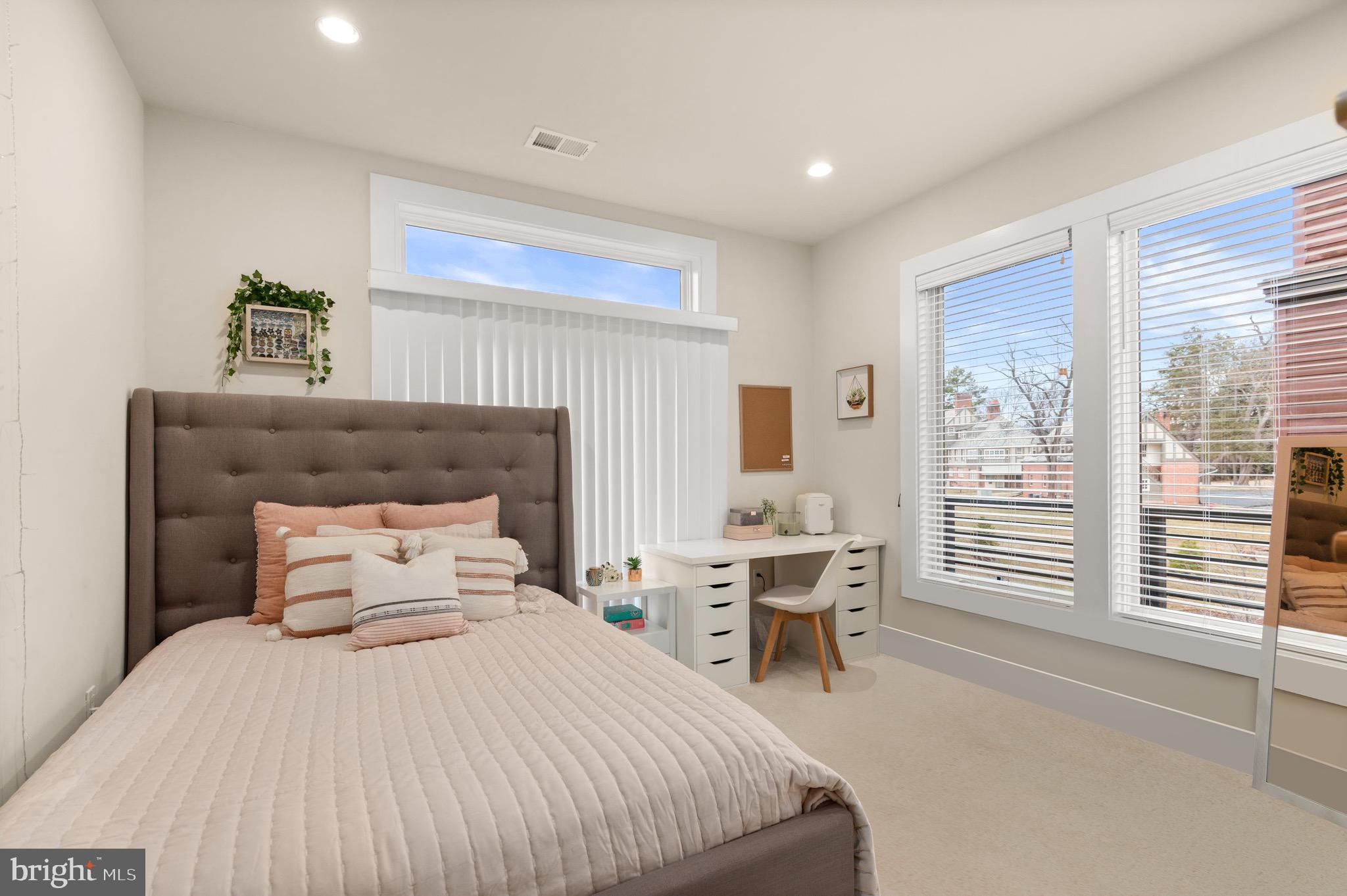 GROSVENOR HEIGHTS - Residential