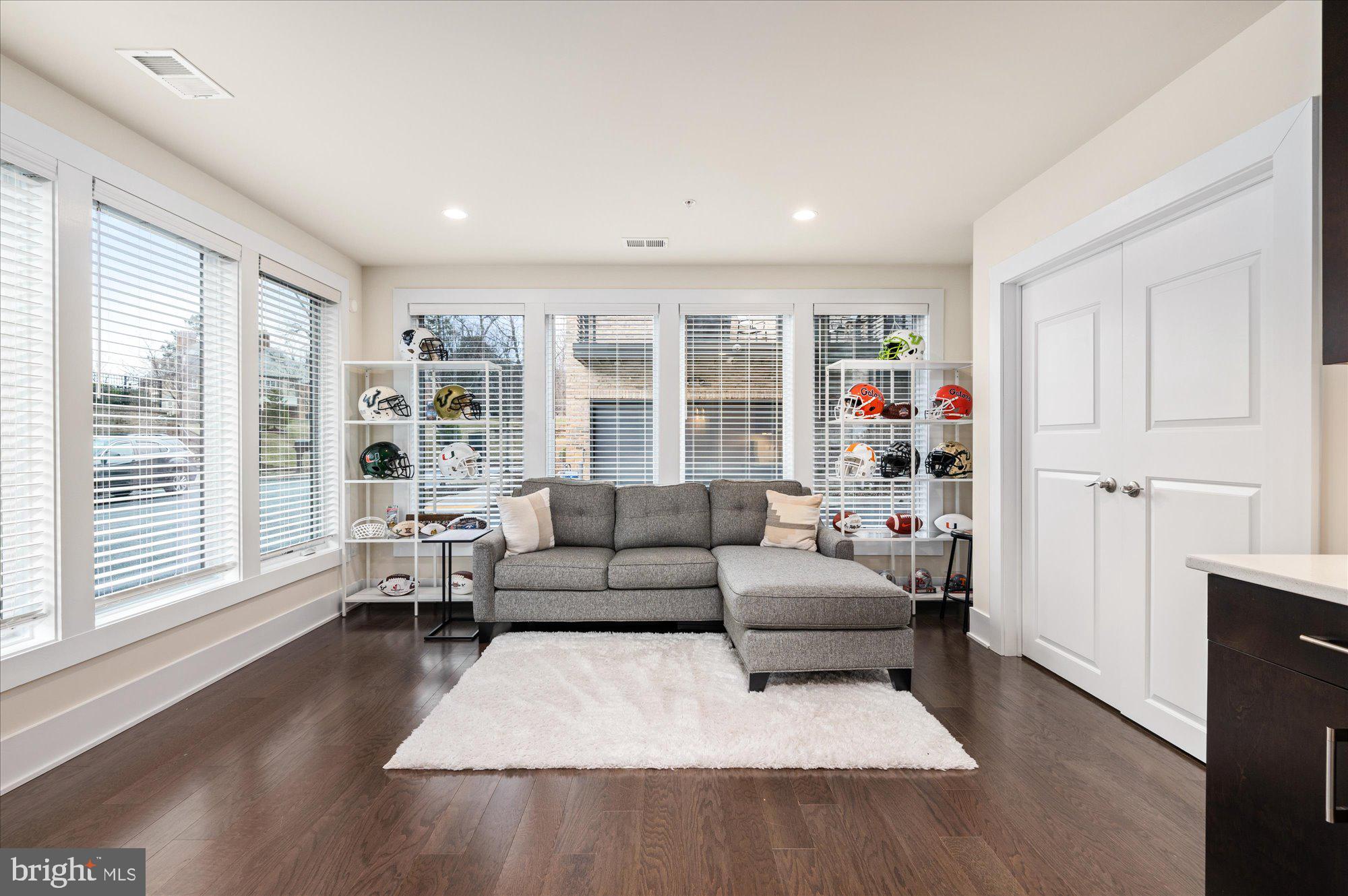 GROSVENOR HEIGHTS - Residential