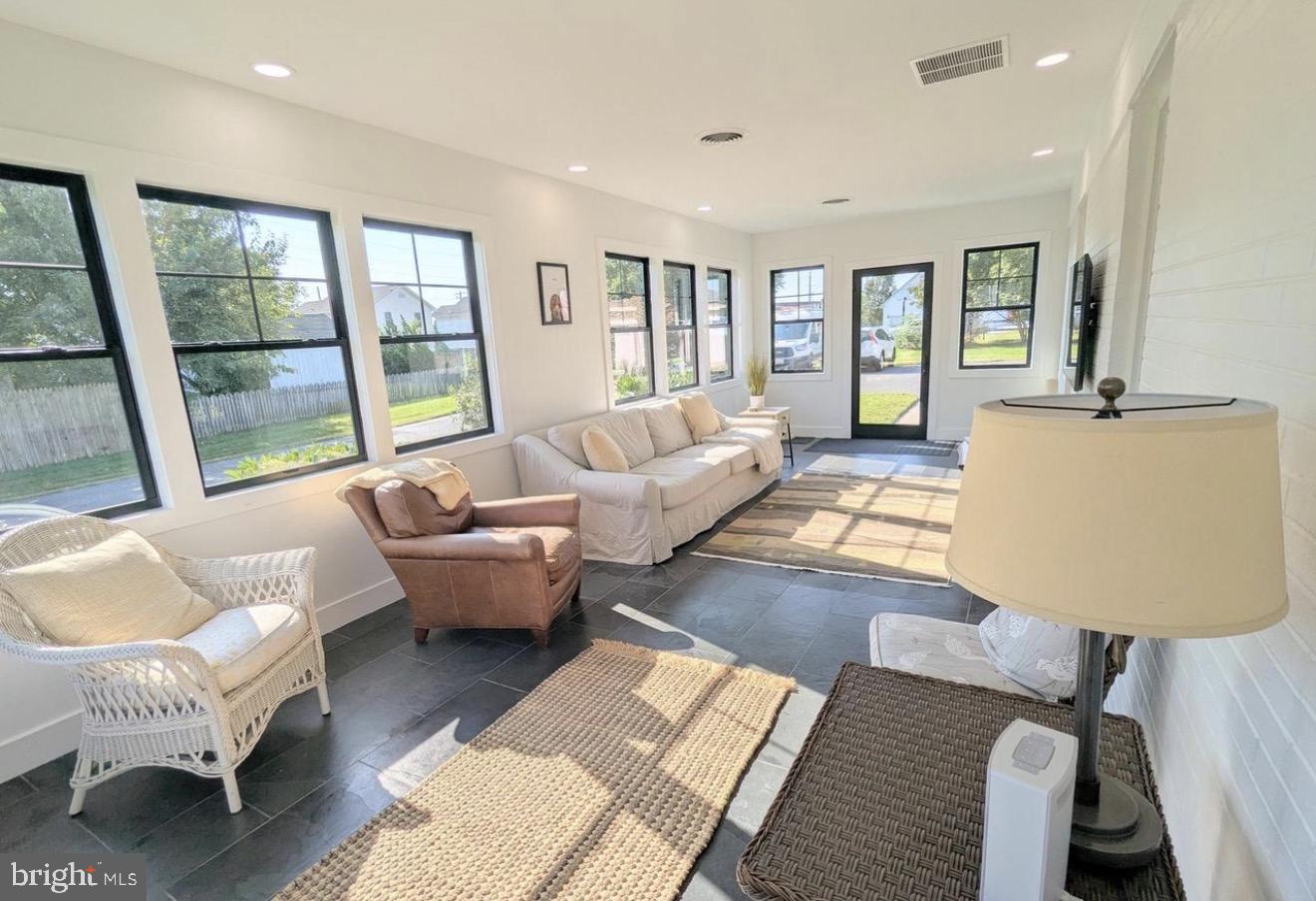 STEVENSVILLE - Residential Lease