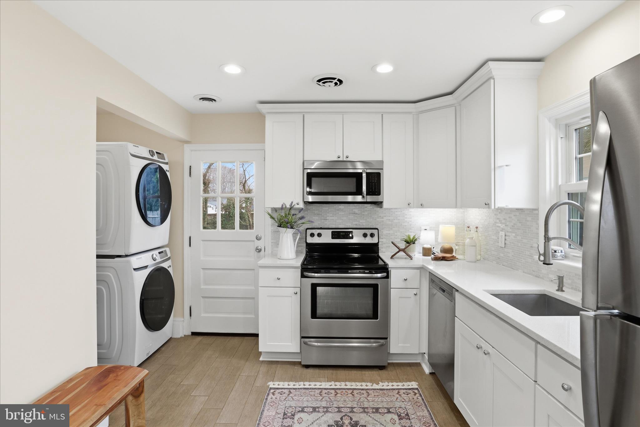 GROVETON HEIGHTS - Residential