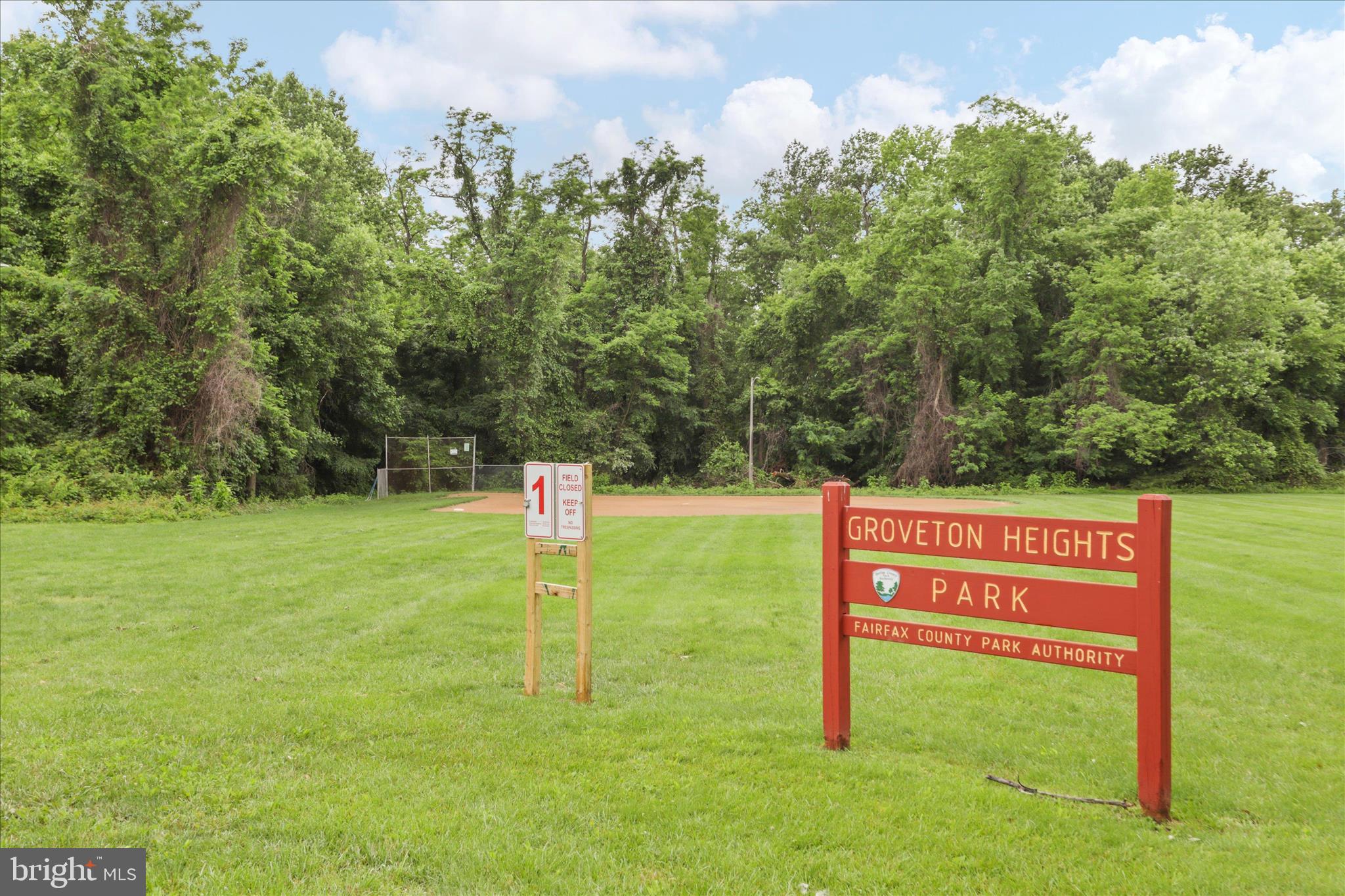 GROVETON HEIGHTS - Residential