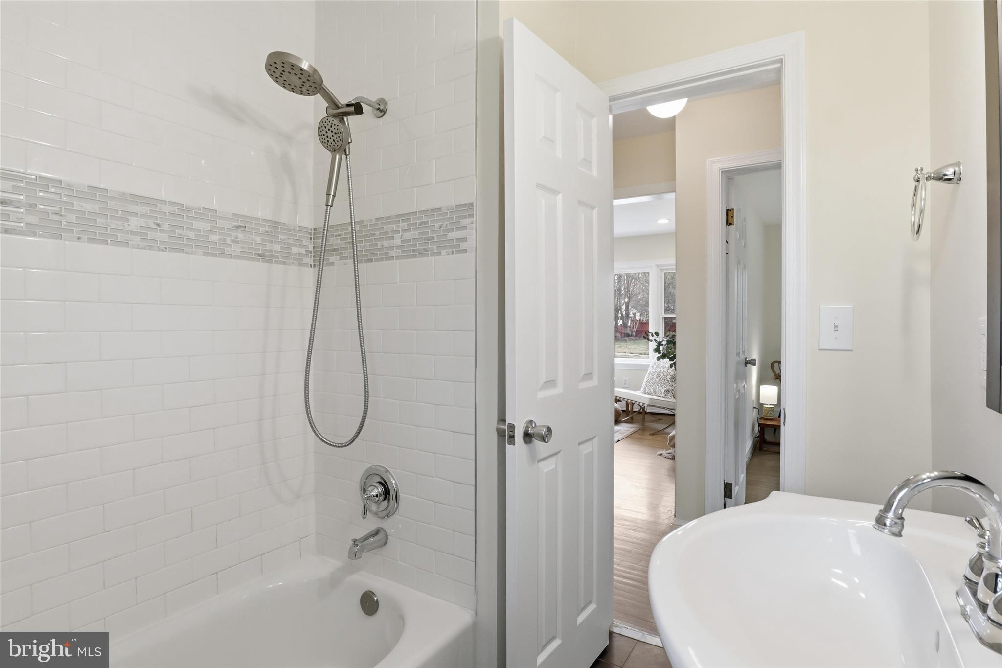 GROVETON HEIGHTS - Residential