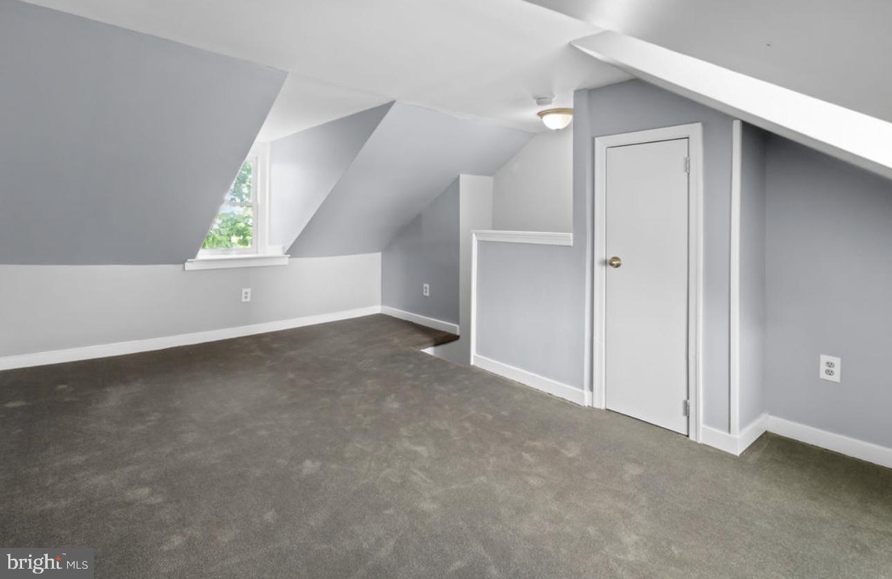 HOLLINS MARKET - Residential Lease