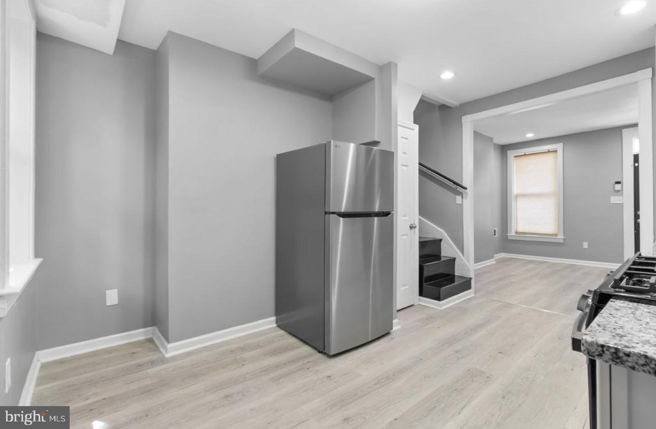 HOLLINS MARKET - Residential Lease