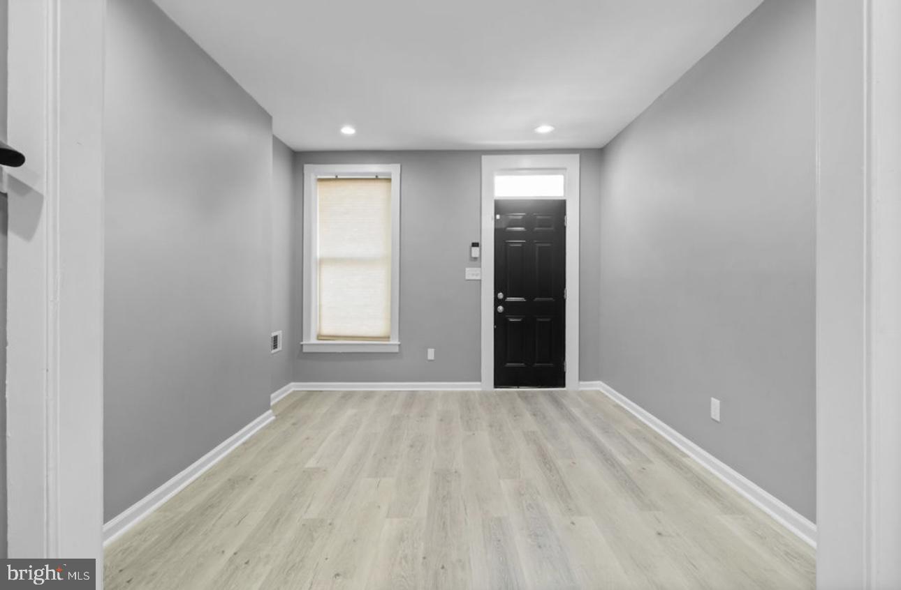 HOLLINS MARKET - Residential Lease