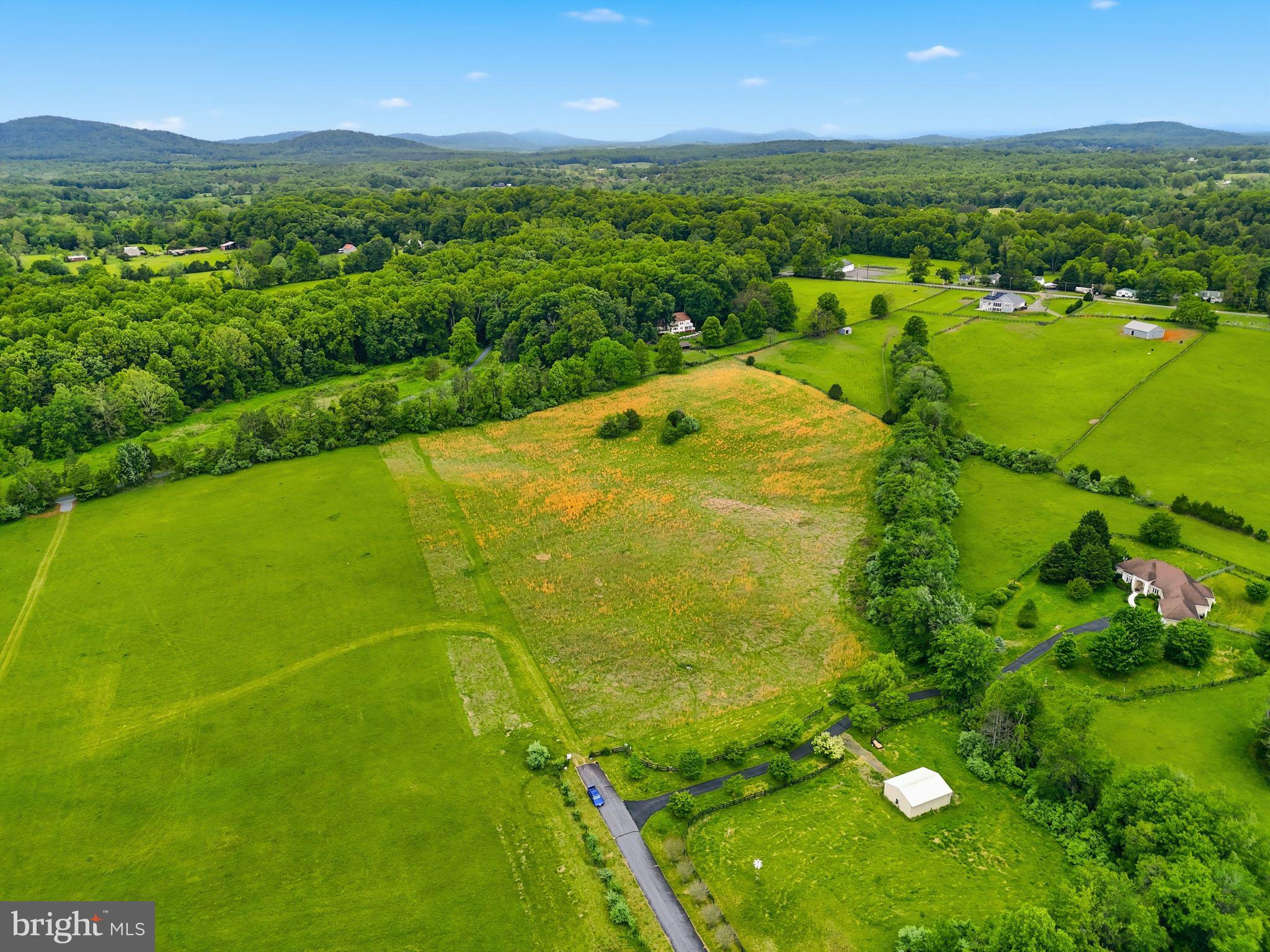 WINDEMEER FARM ESTATES - Residential