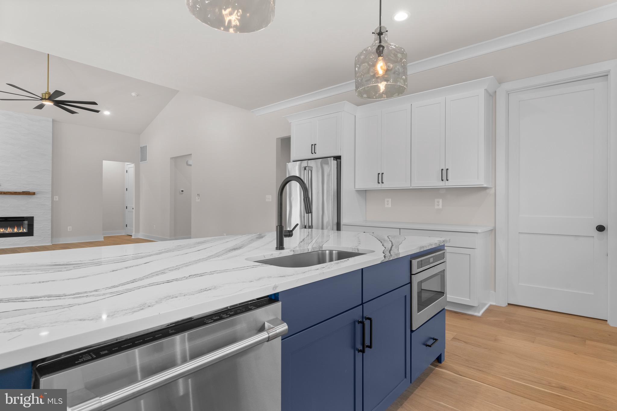 WINDEMEER FARM ESTATES - Residential