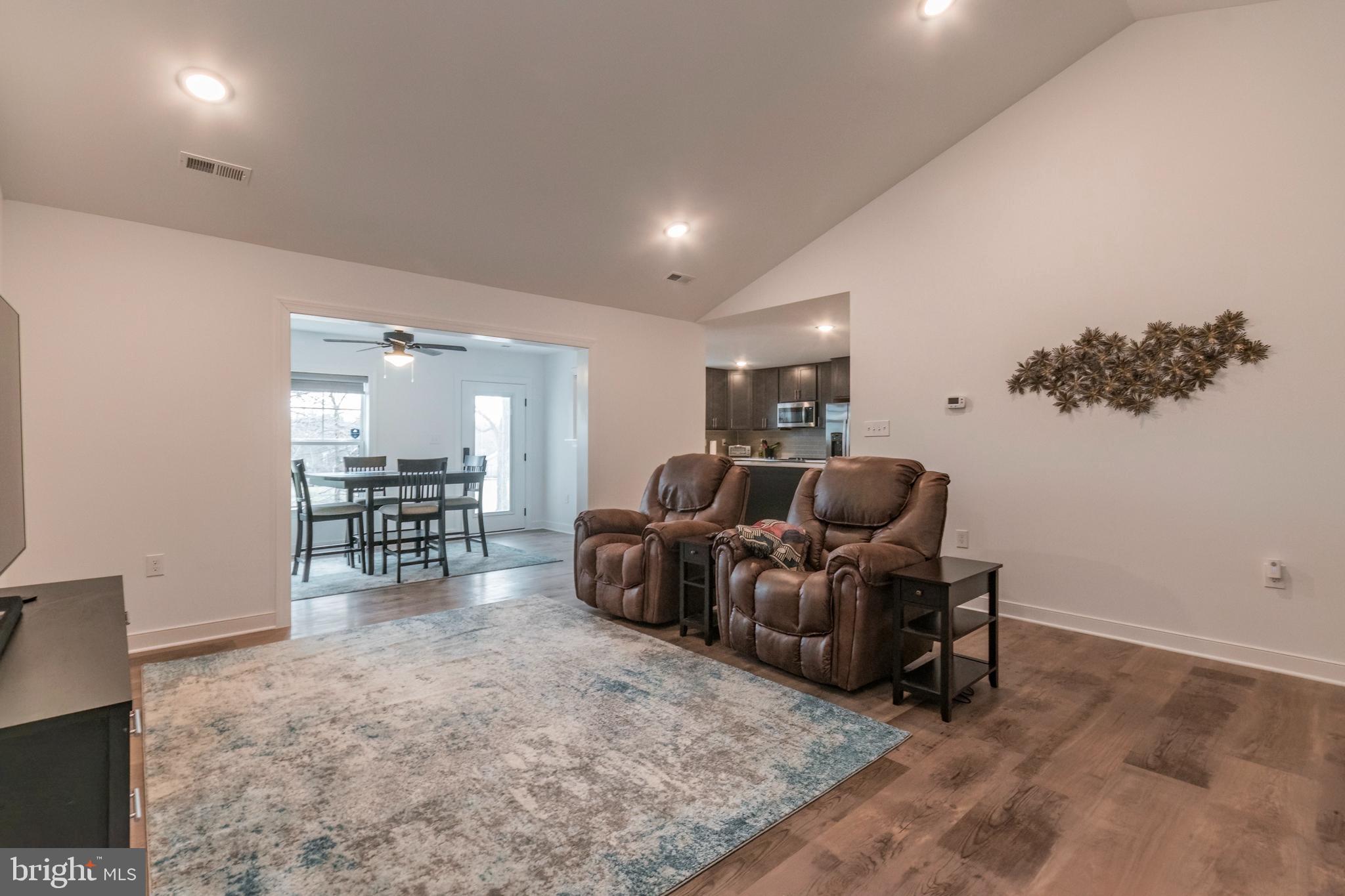 THE WOODS - Residential