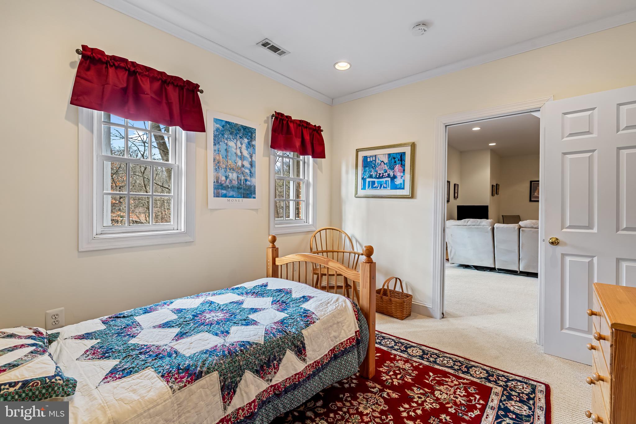 MOUNT WASHINGTON - Residential