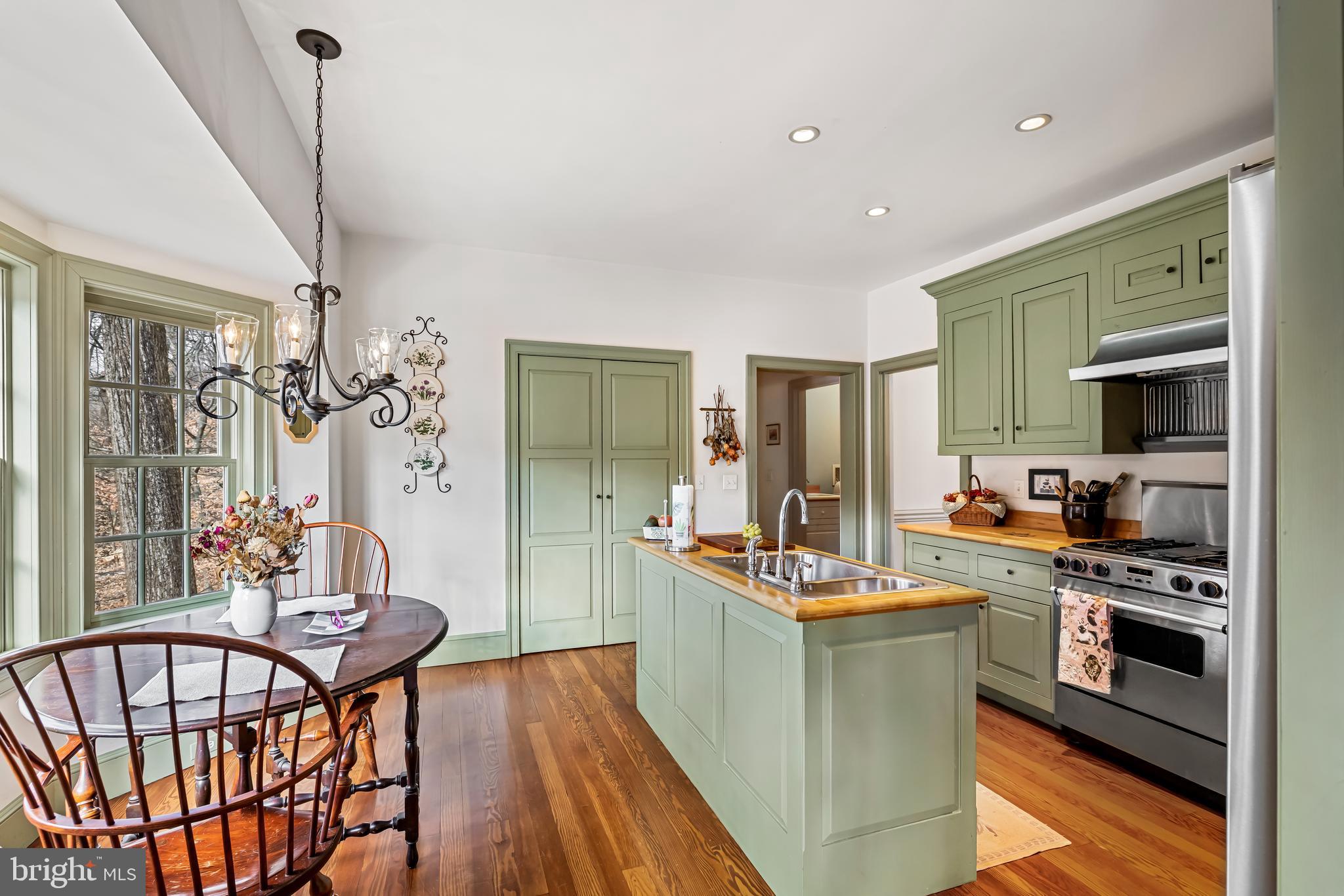 MOUNT WASHINGTON - Residential