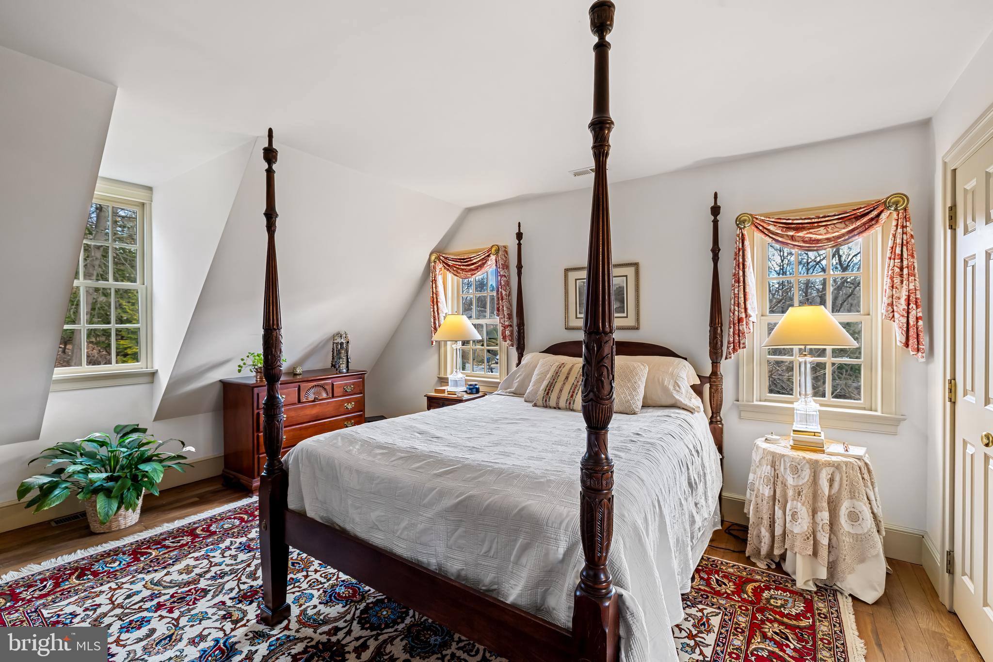 MOUNT WASHINGTON - Residential