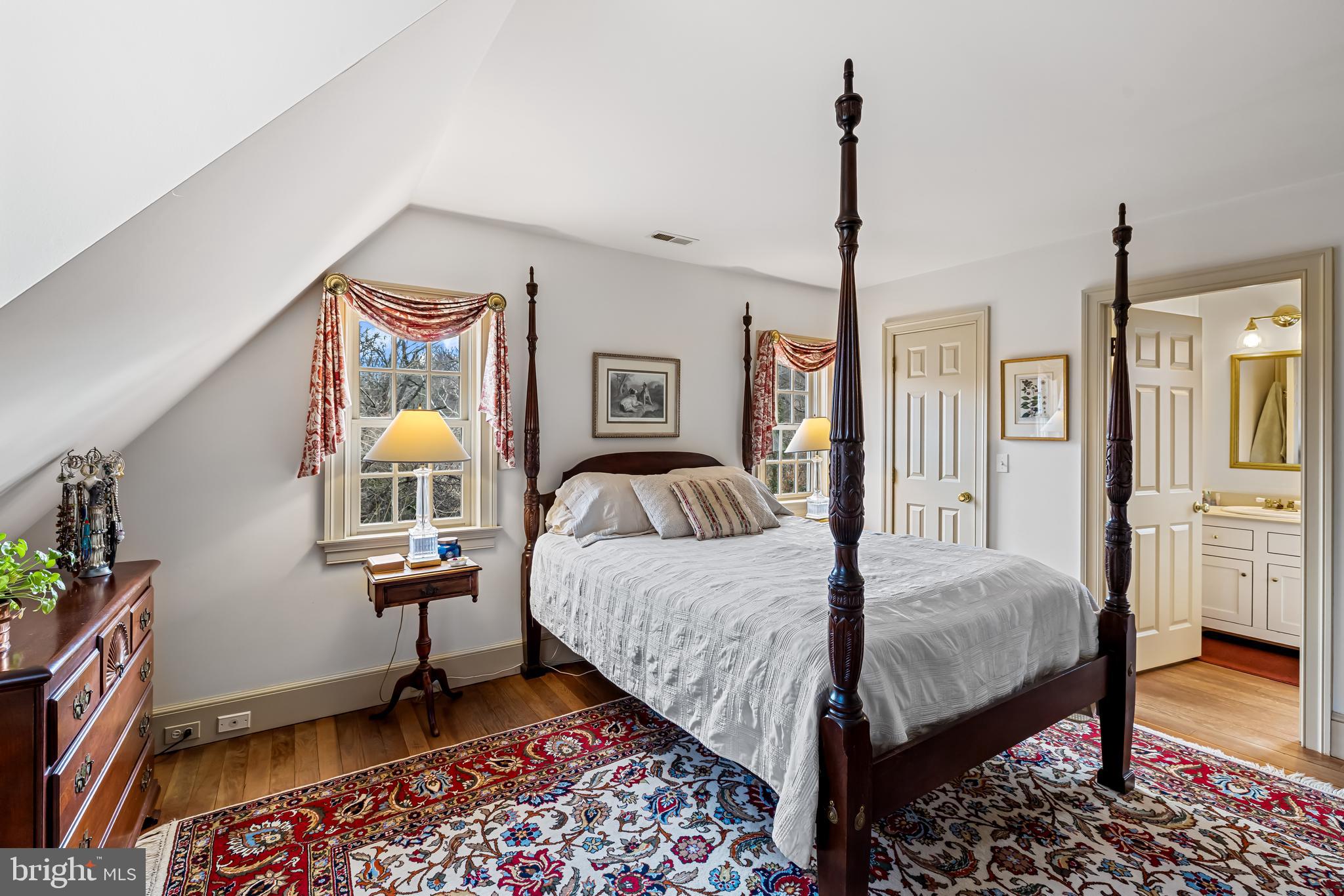 MOUNT WASHINGTON - Residential