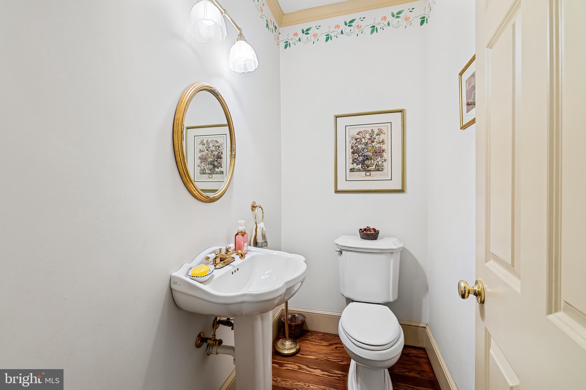 MOUNT WASHINGTON - Residential