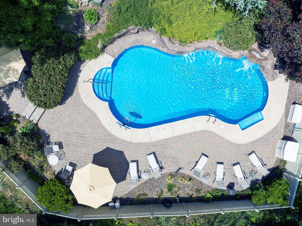 KNOLLWOOD - Residential