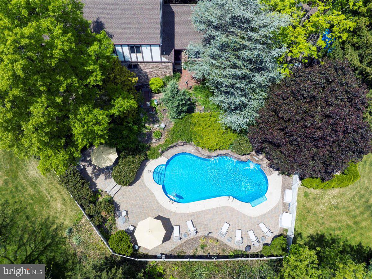 KNOLLWOOD - Residential