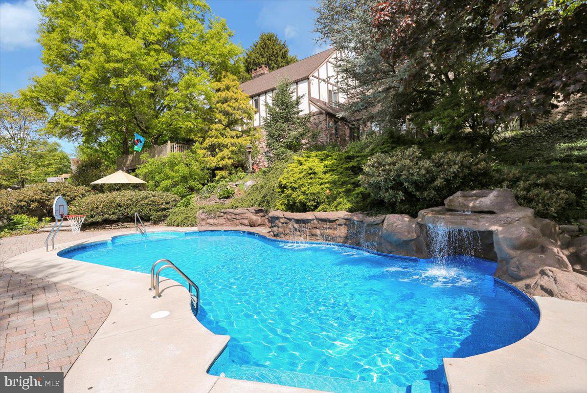 KNOLLWOOD - Residential