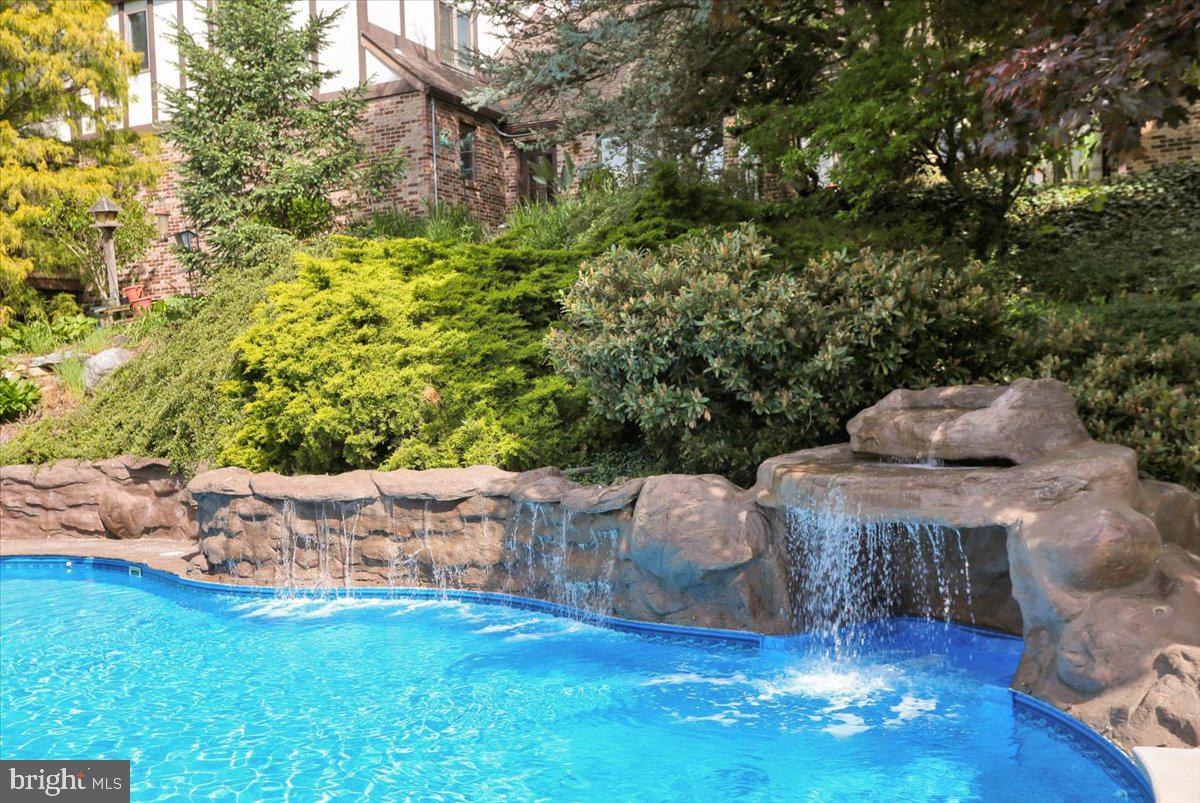 KNOLLWOOD - Residential