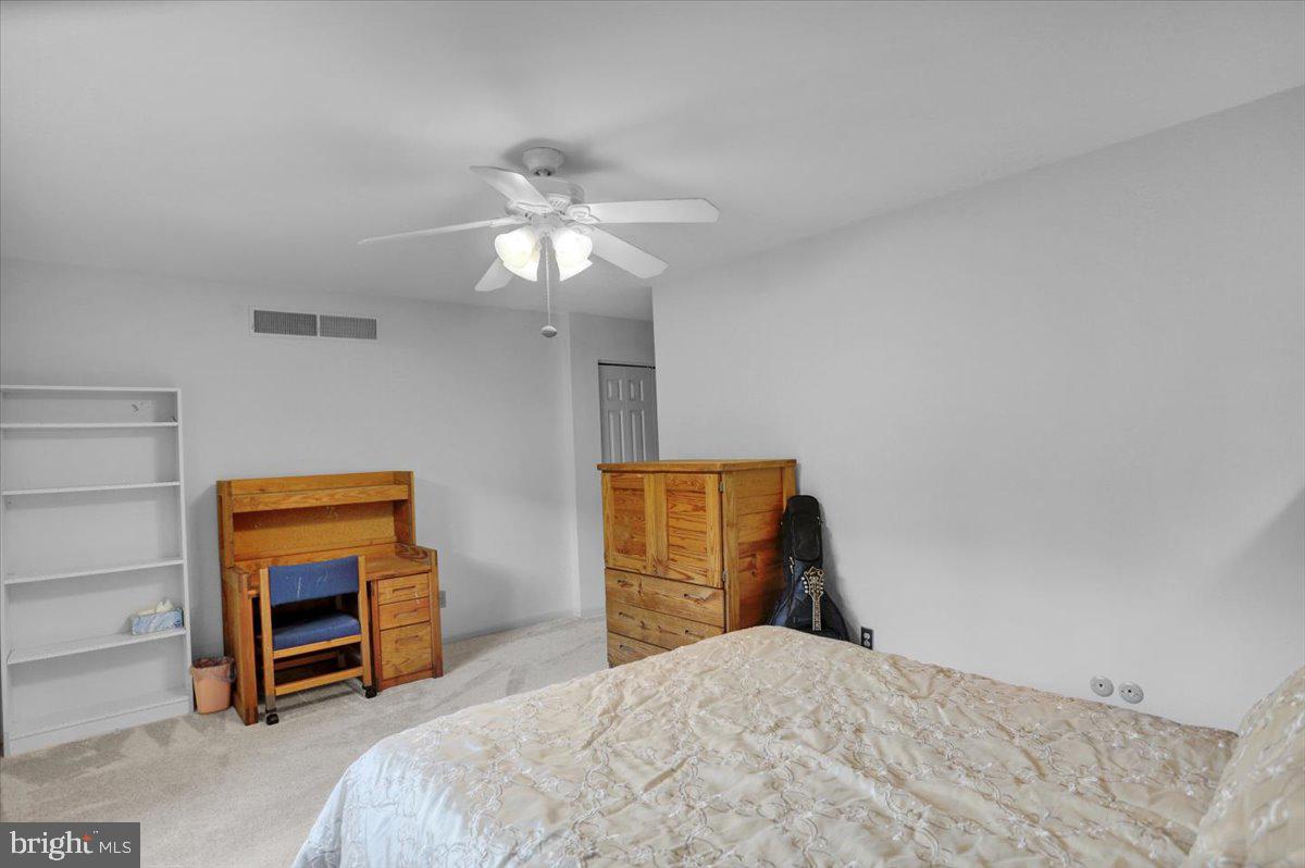 KNOLLWOOD - Residential