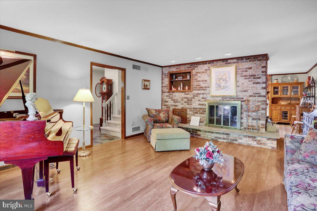 KNOLLWOOD - Residential