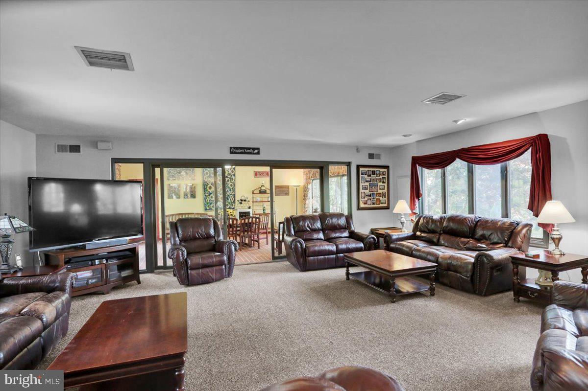 KNOLLWOOD - Residential