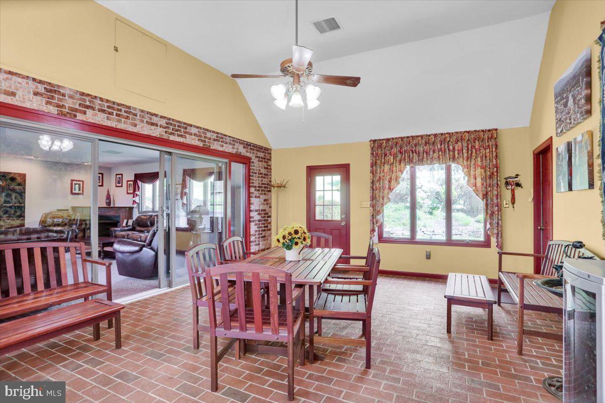 KNOLLWOOD - Residential