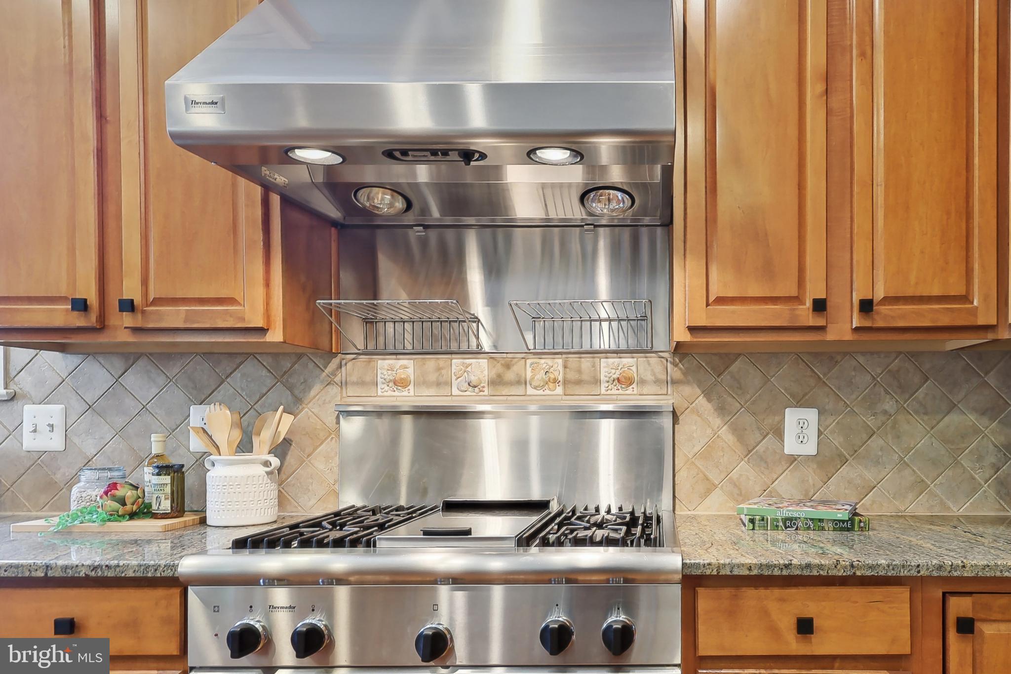 SHELTER LAKES - Residential