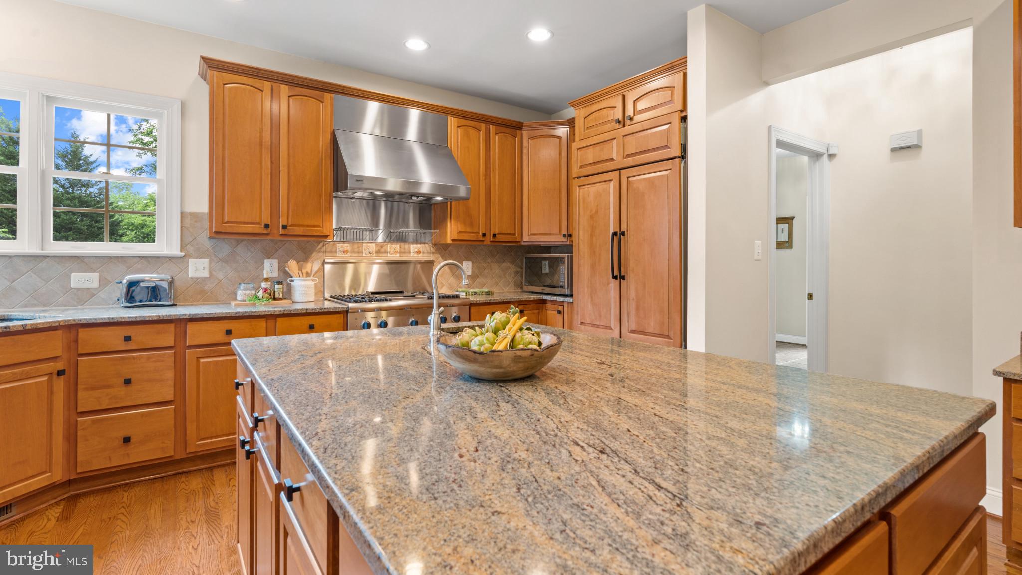 SHELTER LAKES - Residential