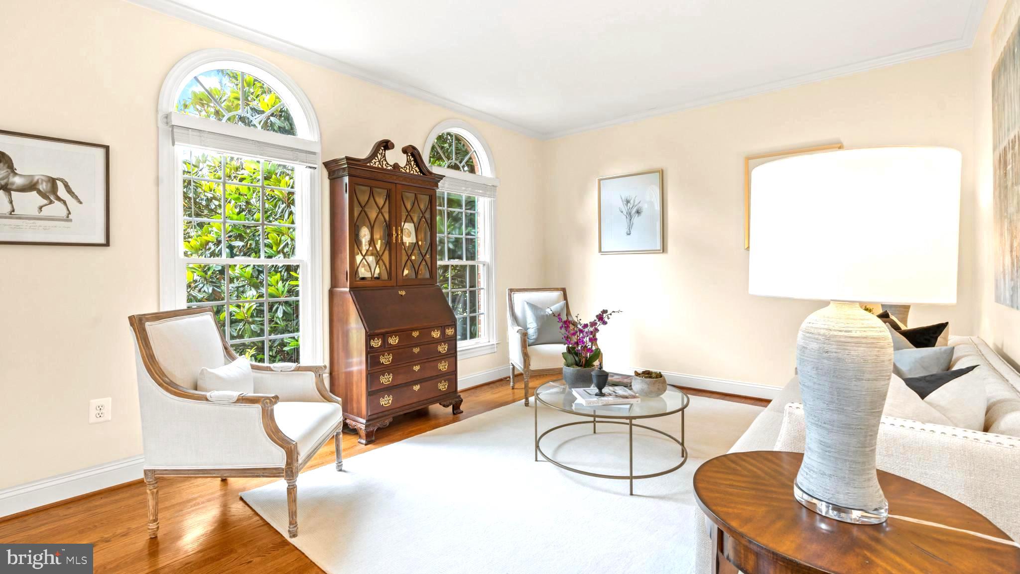 SHELTER LAKES - Residential