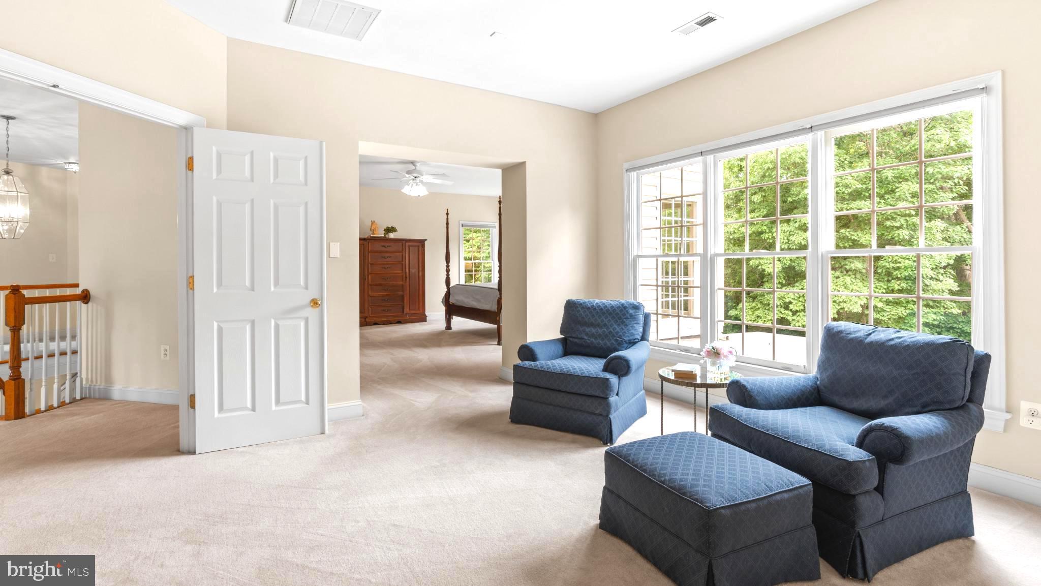 SHELTER LAKES - Residential