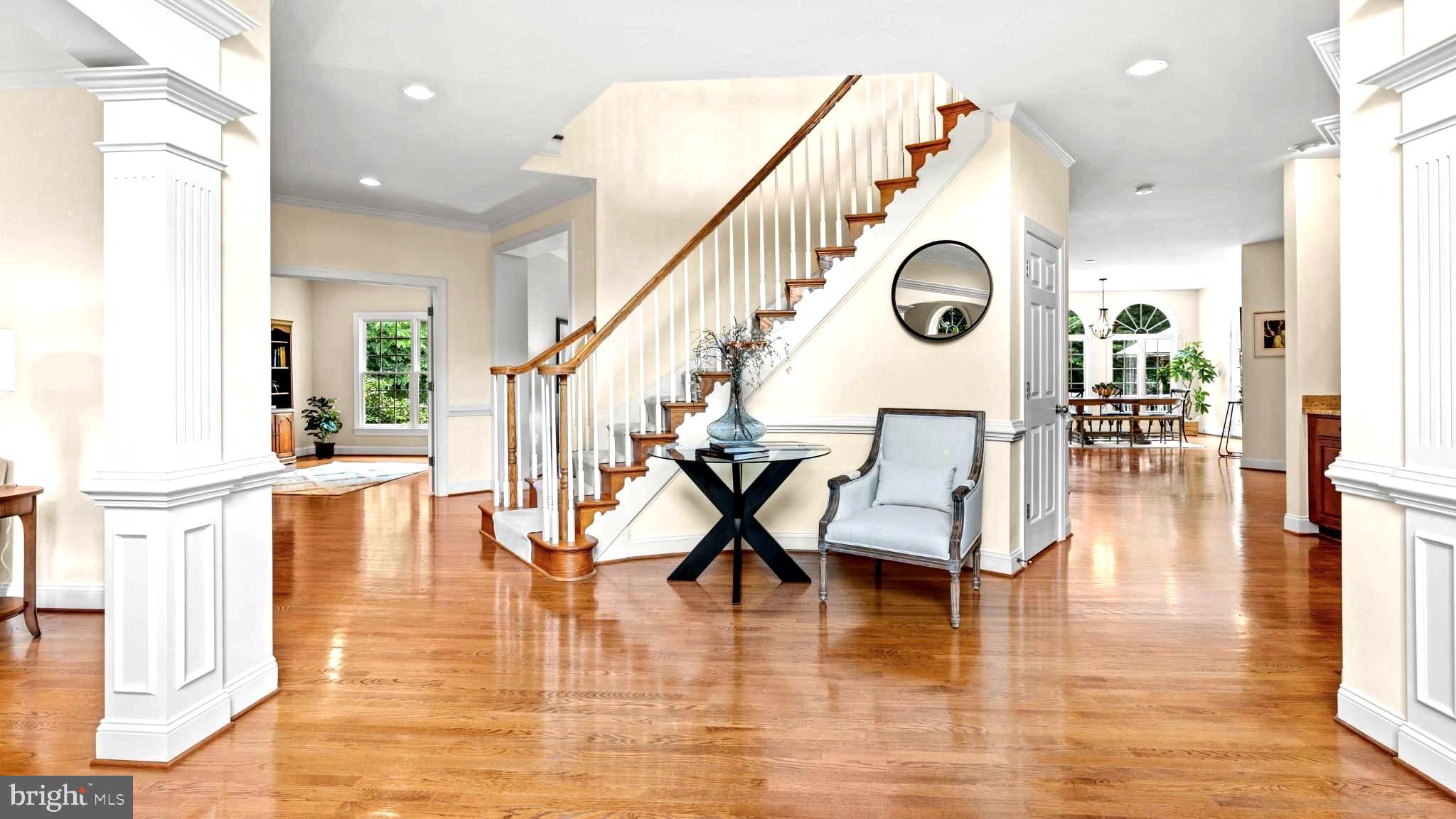 SHELTER LAKES - Residential