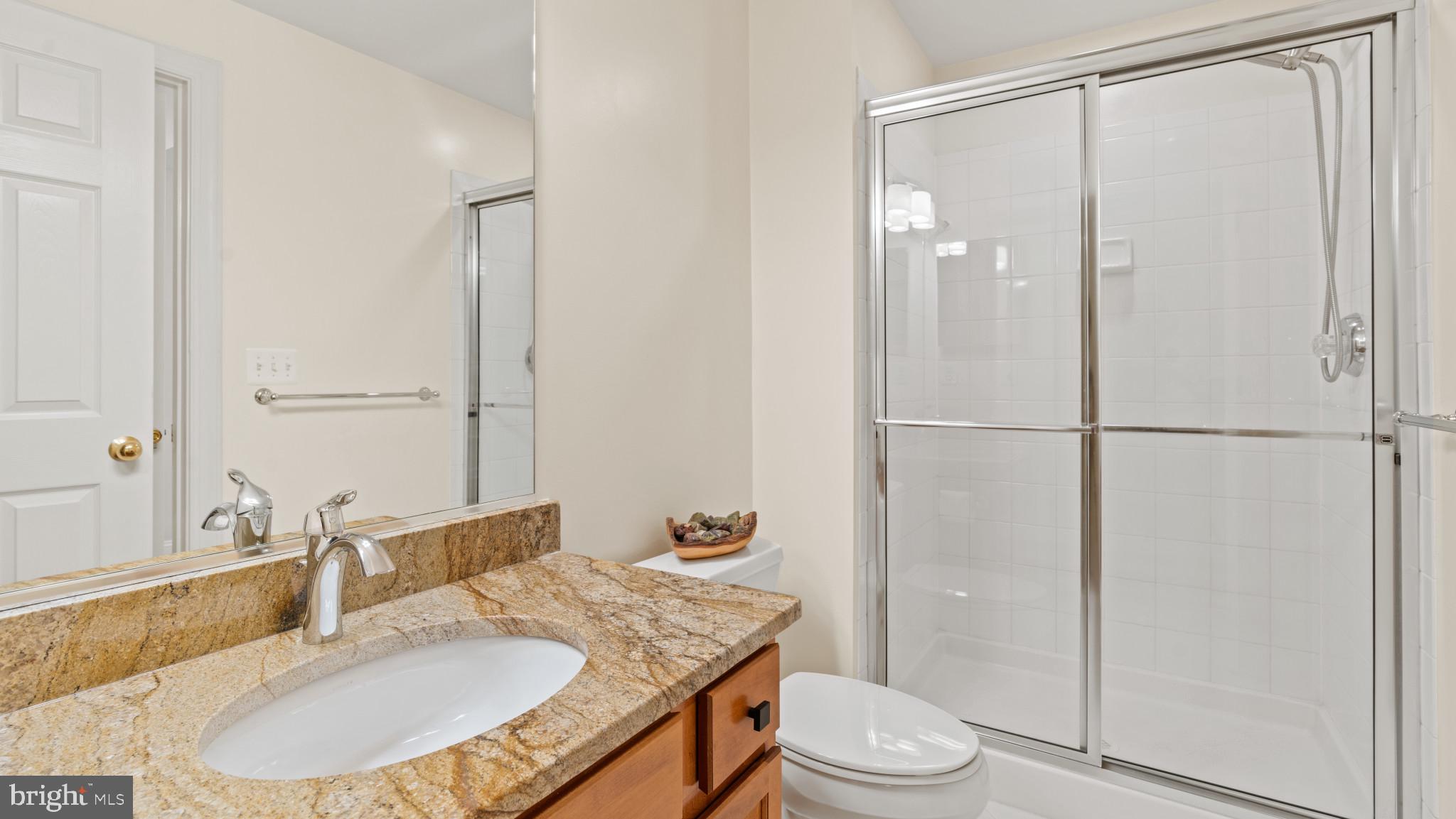 SHELTER LAKES - Residential