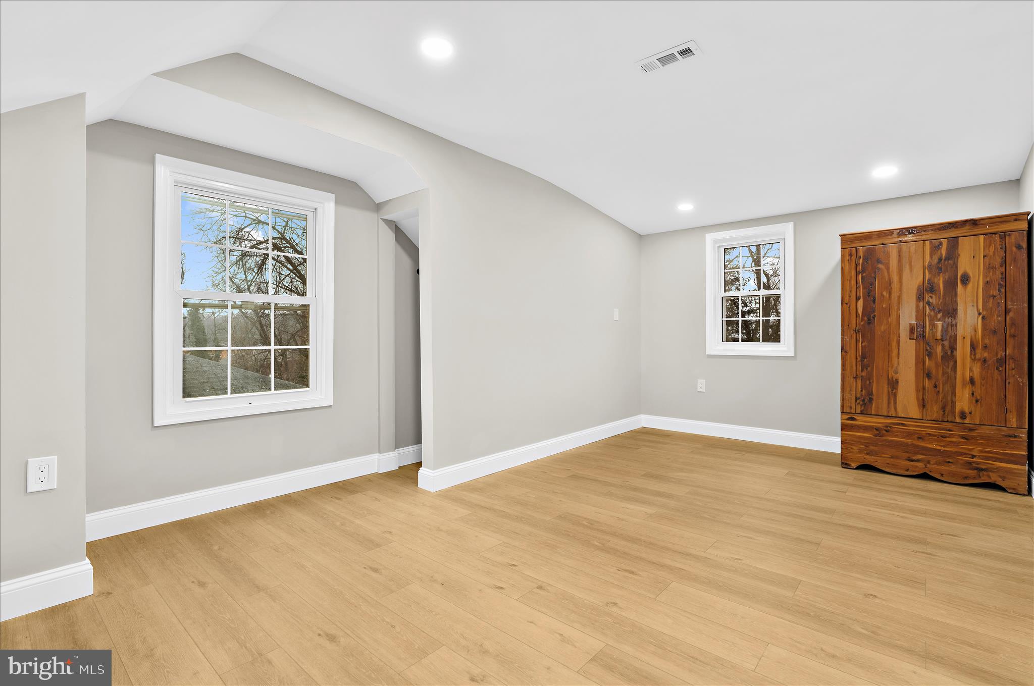 ROSEDALE - Residential