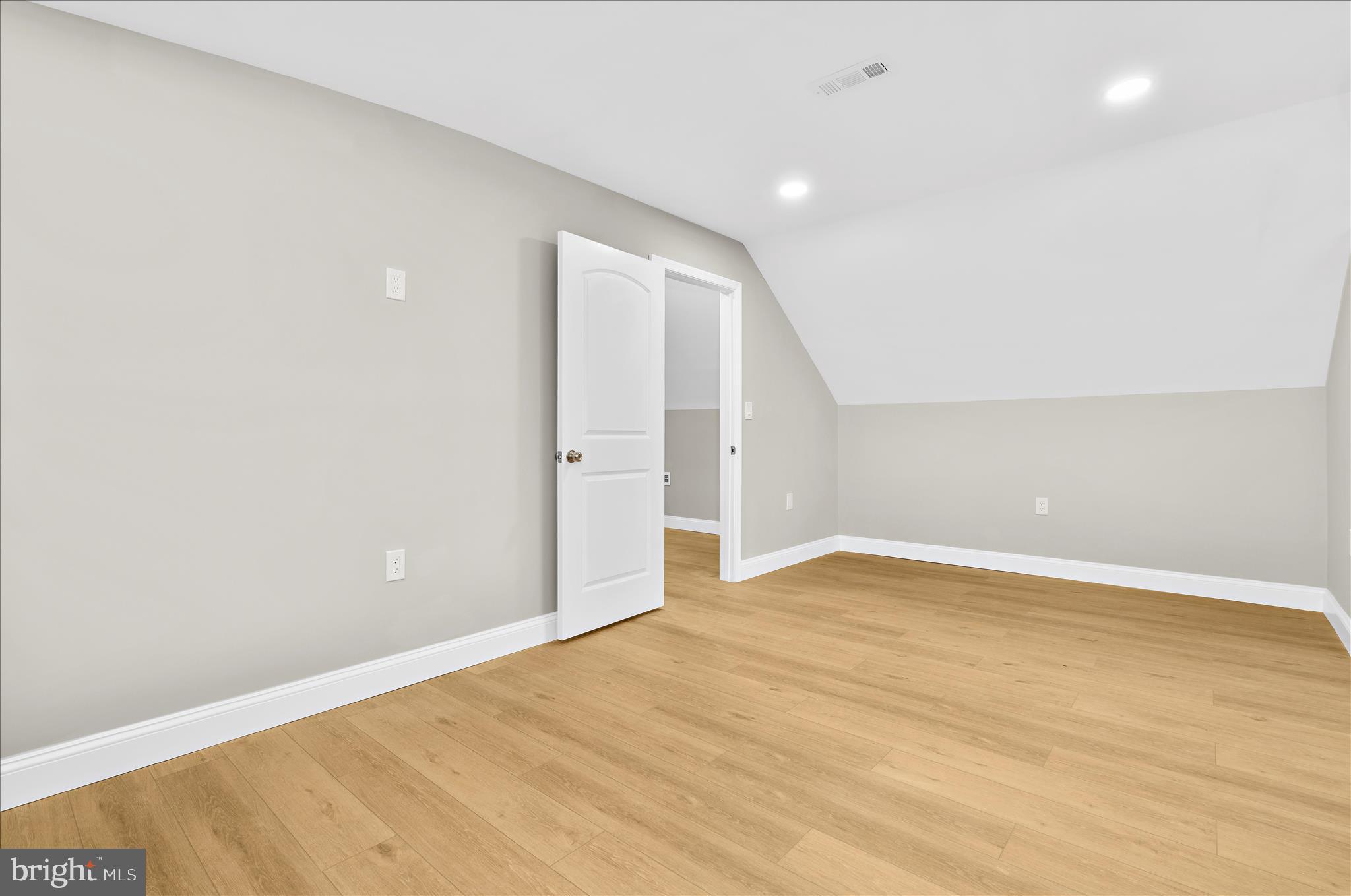 ROSEDALE - Residential