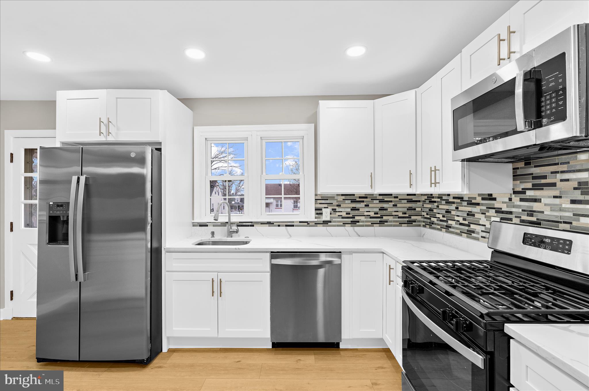 ROSEDALE - Residential