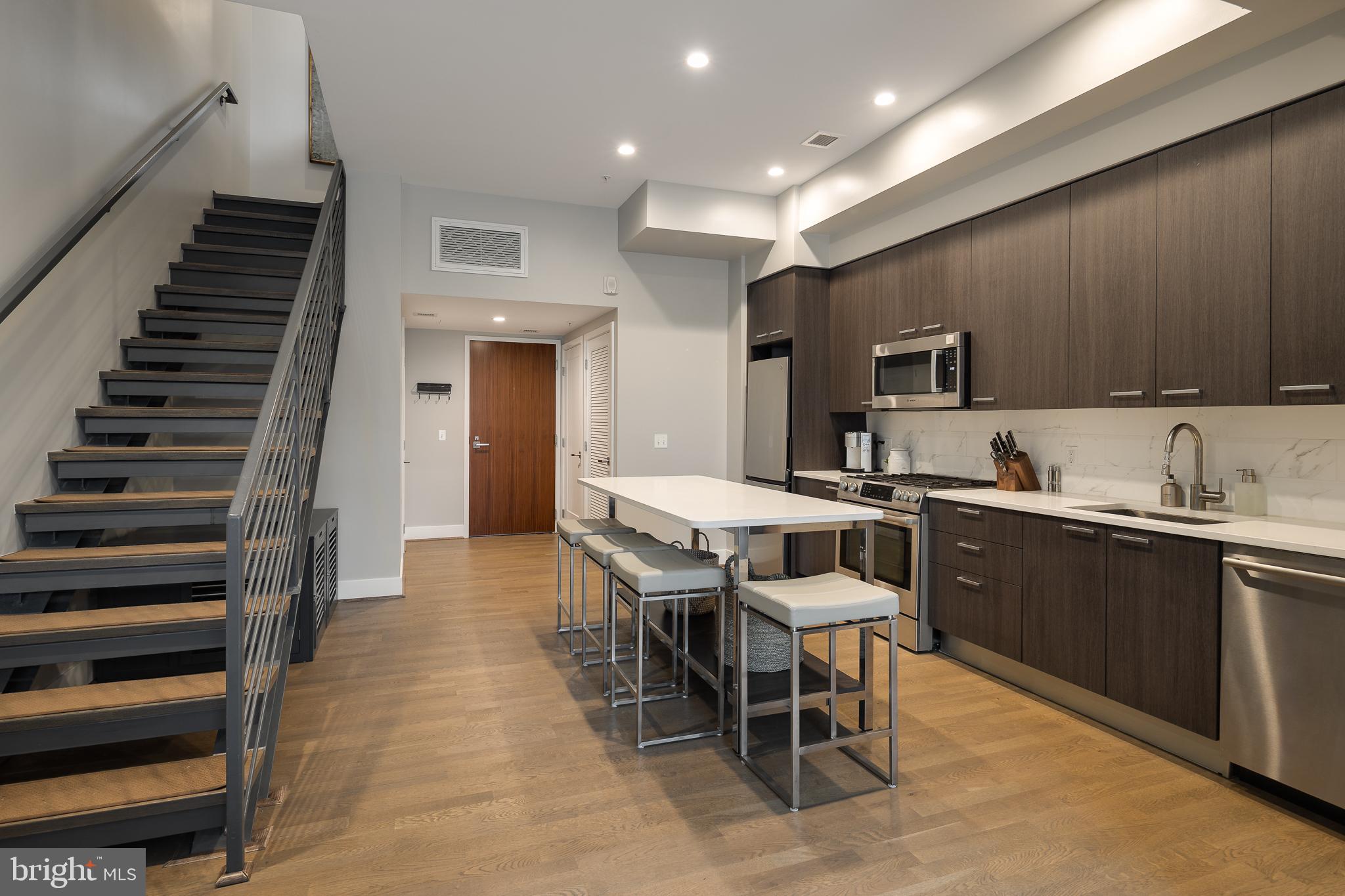 525 WATER STREET SW 404