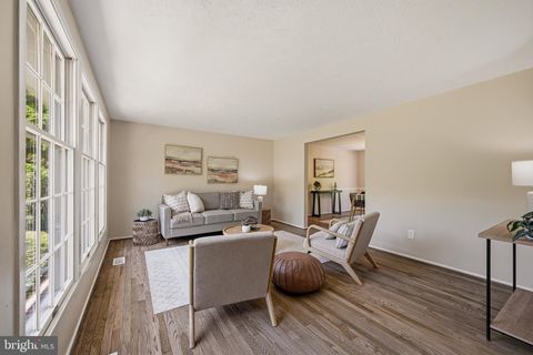 Tiny photo for 1527 Everlea Road, MARRIOTTSVILLE, MD 21104 (MLS # MDHW2065136)