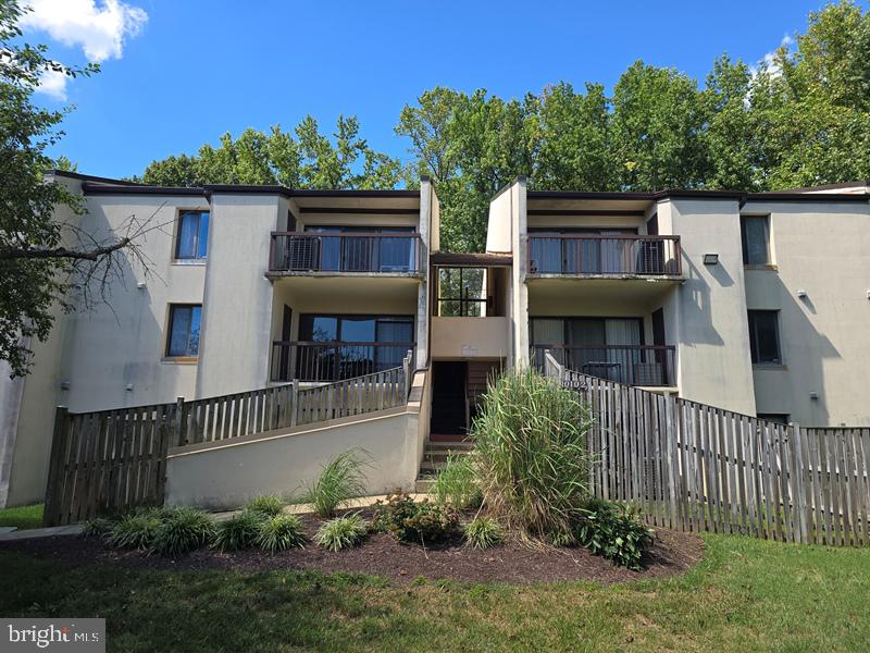 TREETOP CONDO - Residential