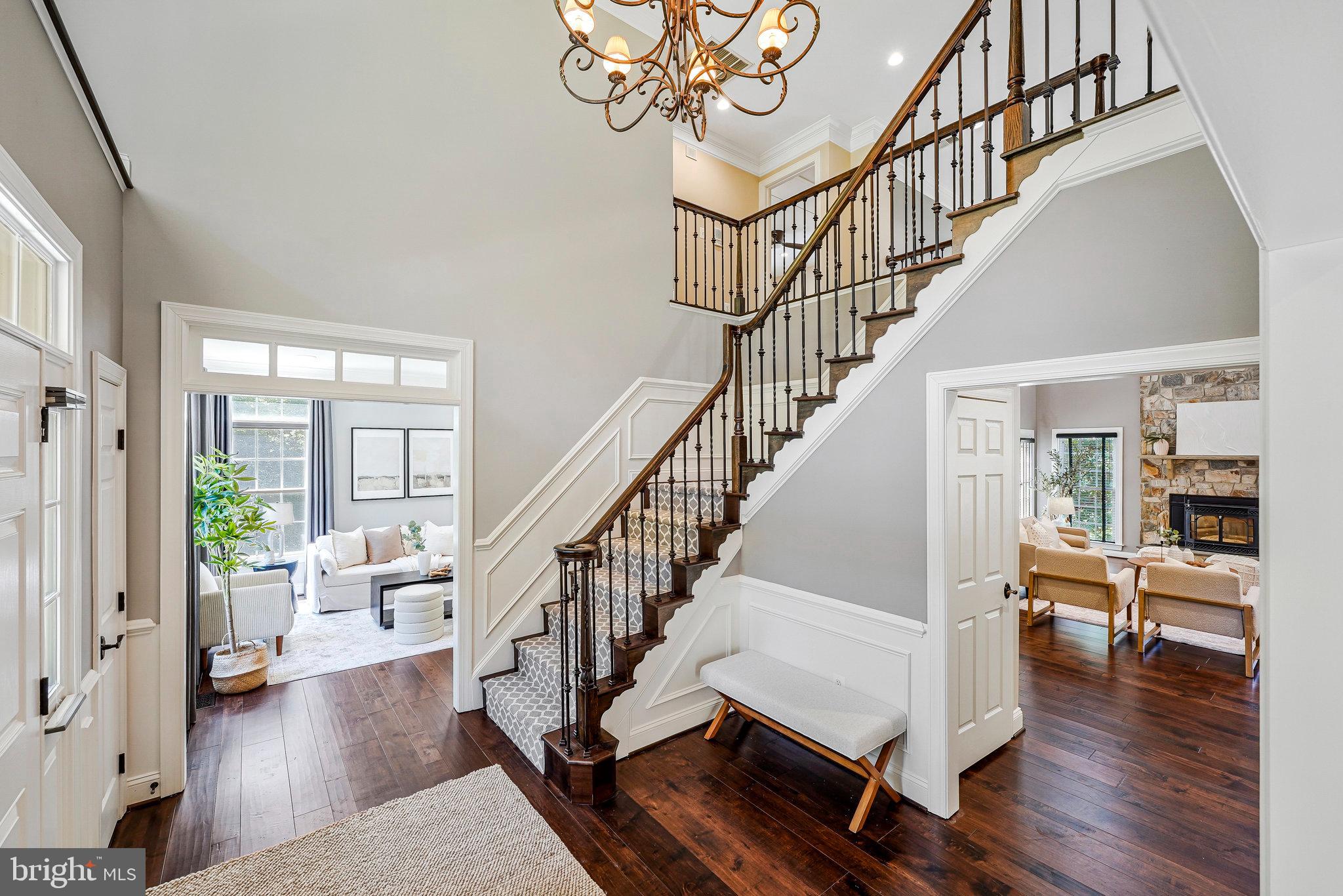 8138 RONDELAY LANE