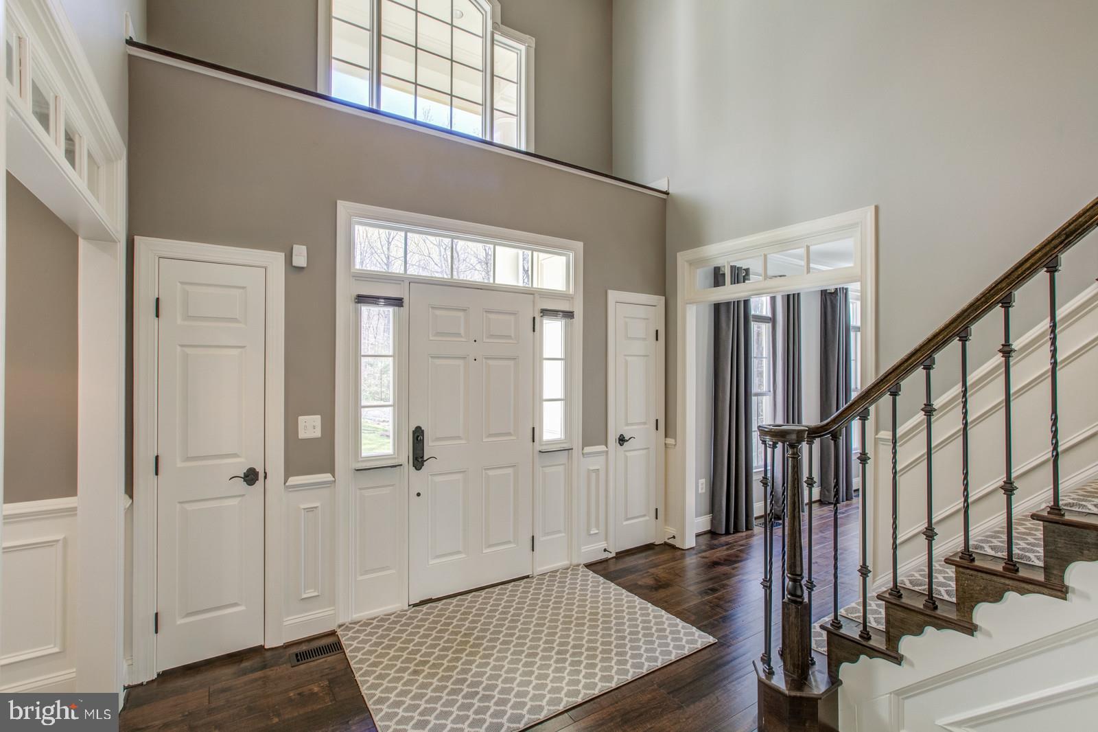 8138 RONDELAY LANE