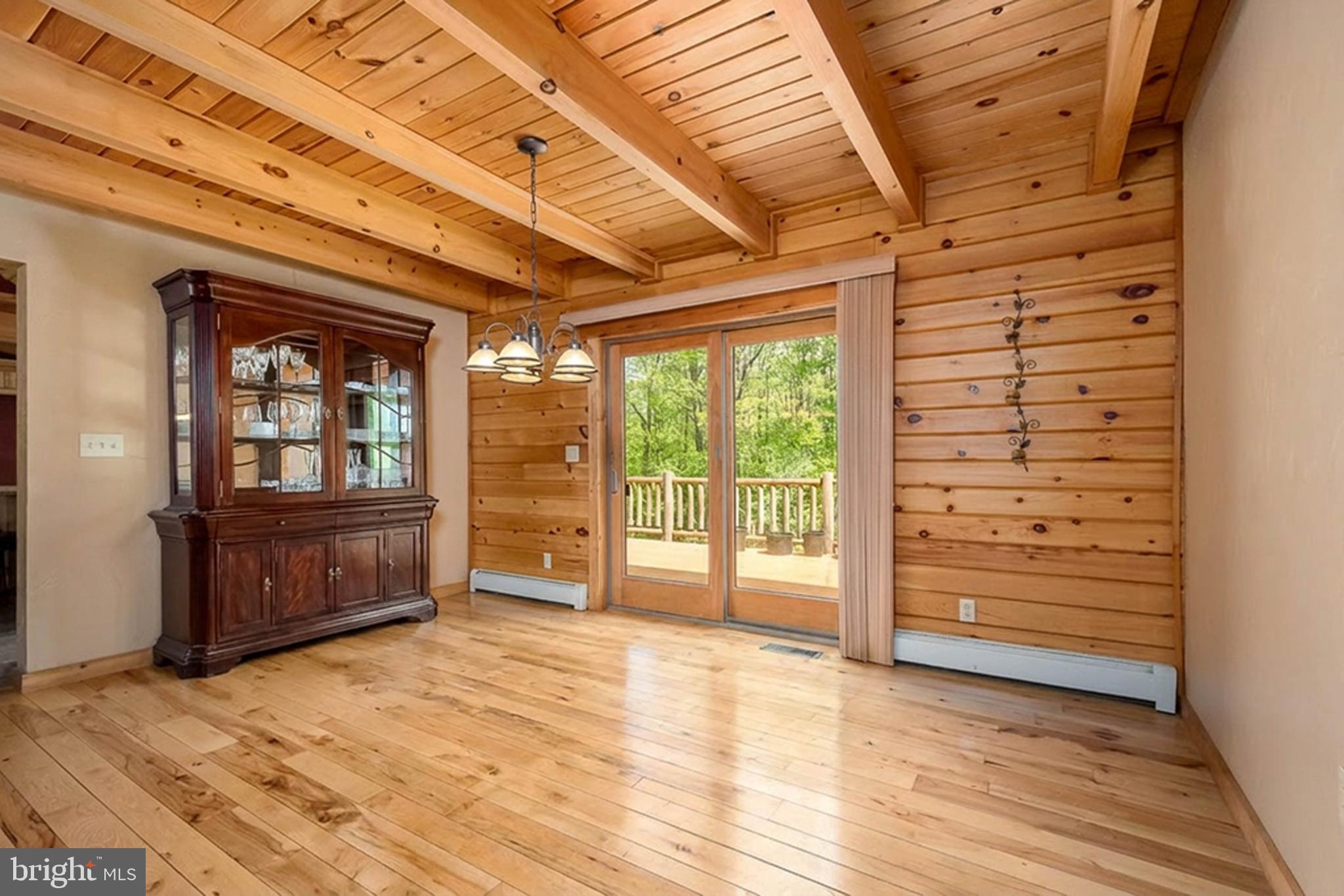 MOSS CREEK - Residential