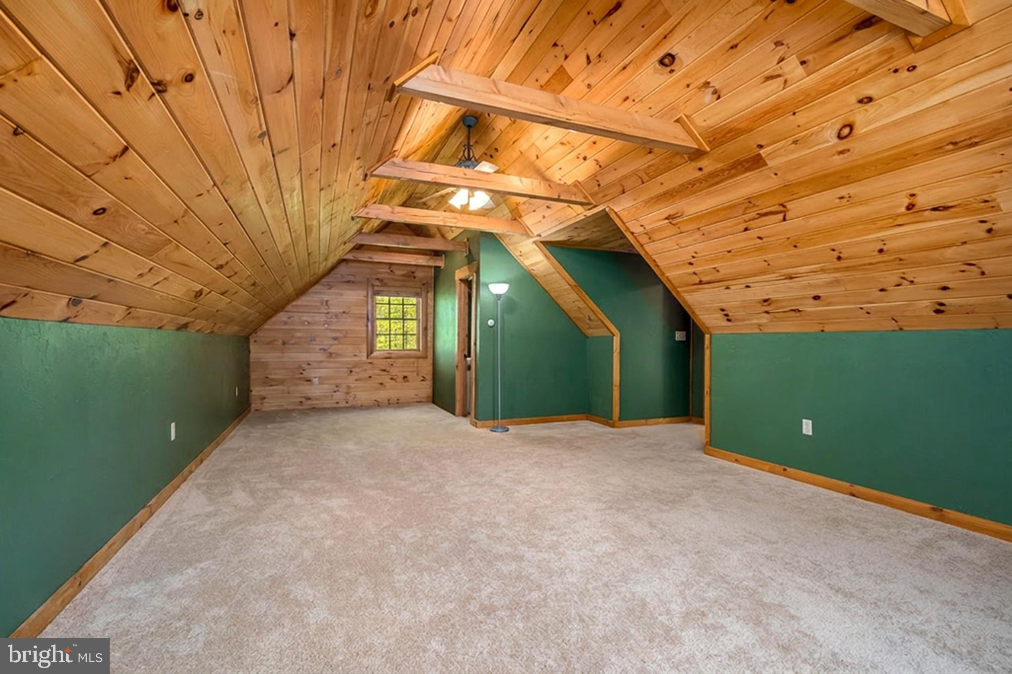 MOSS CREEK - Residential