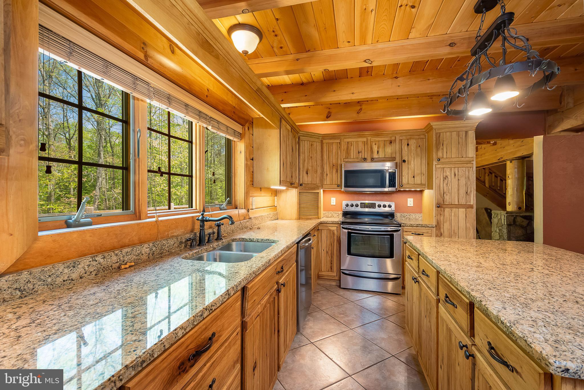 MOSS CREEK - Residential