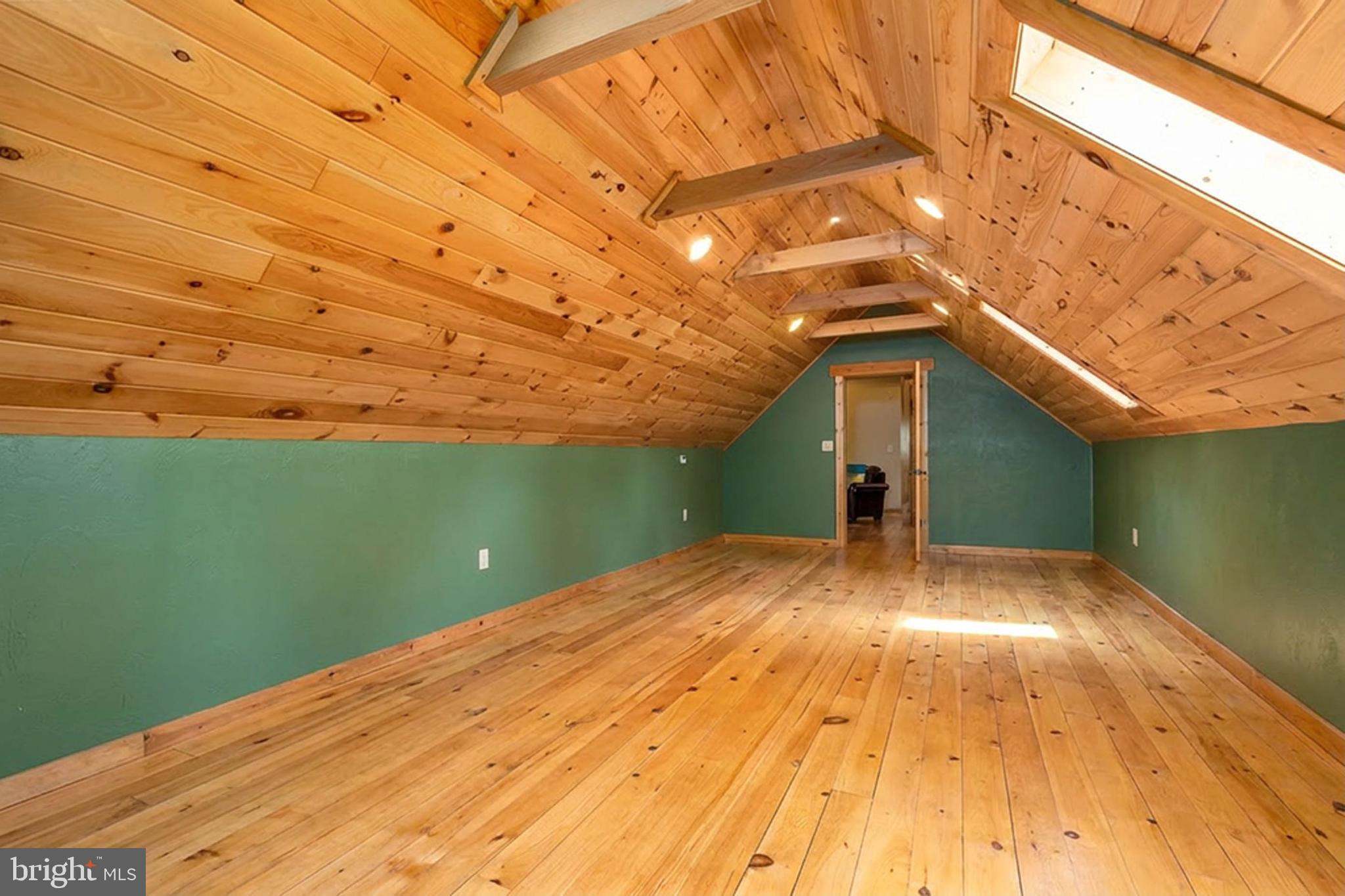 MOSS CREEK - Residential