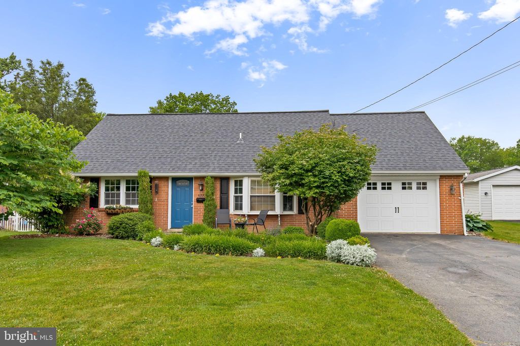 Photo of 6320 JACKSON DR, EAST PETERSBURG, PA 17520 (MLS # PALA2036812)