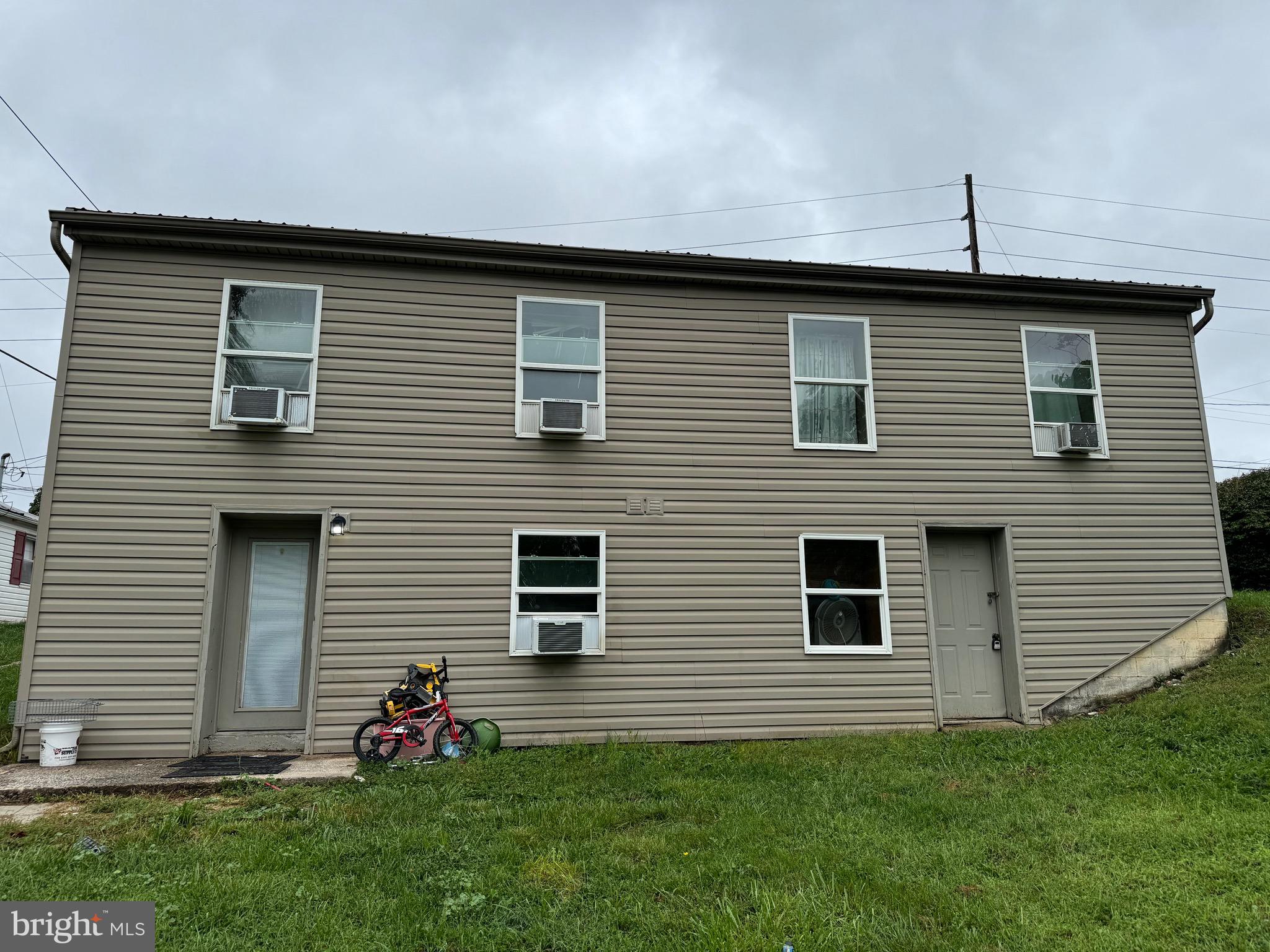 CHERRY HILL ESTATES - Residential Income