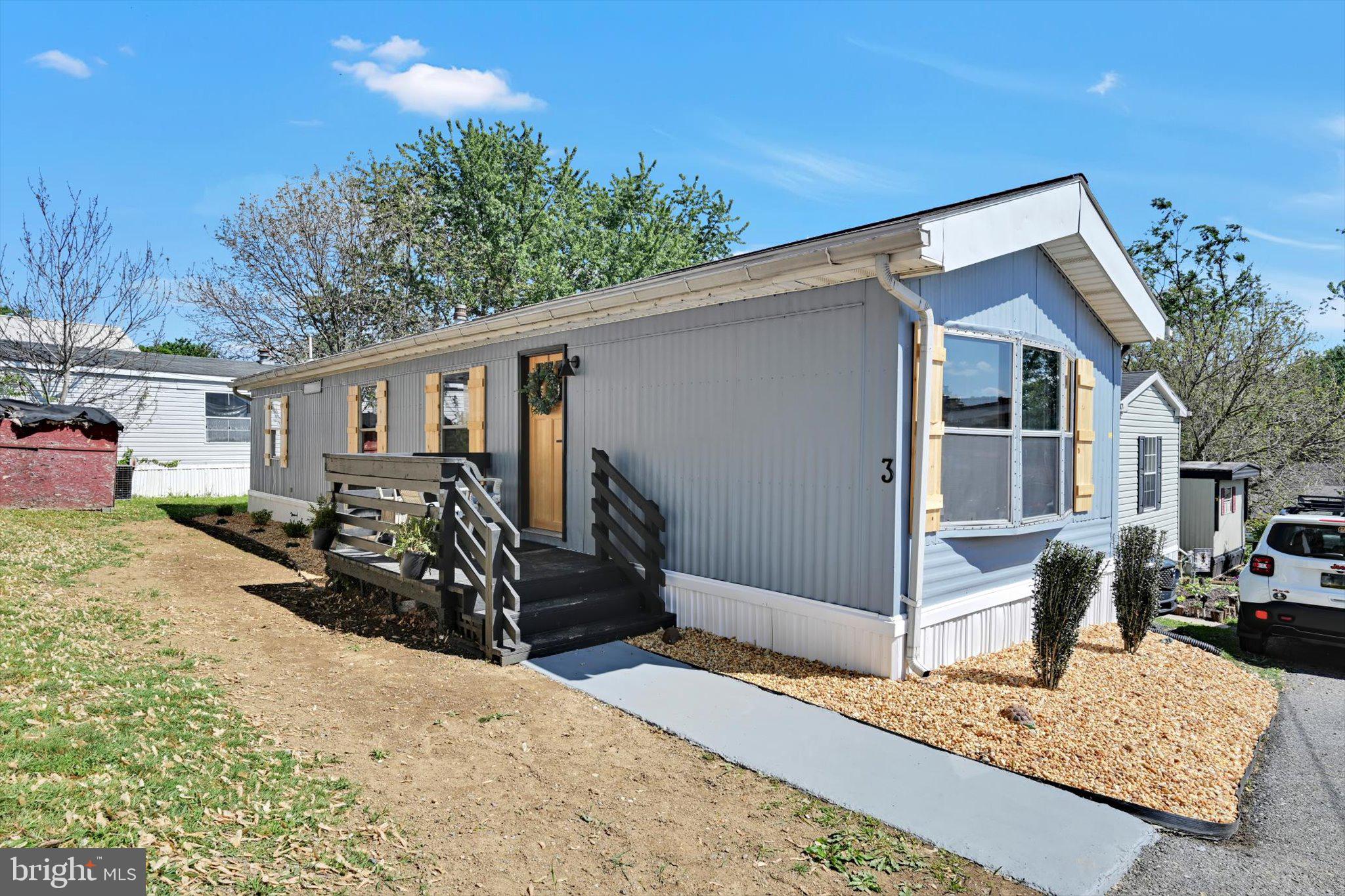 230 FAIRVIEW AVE AVENUE W UNIT #3