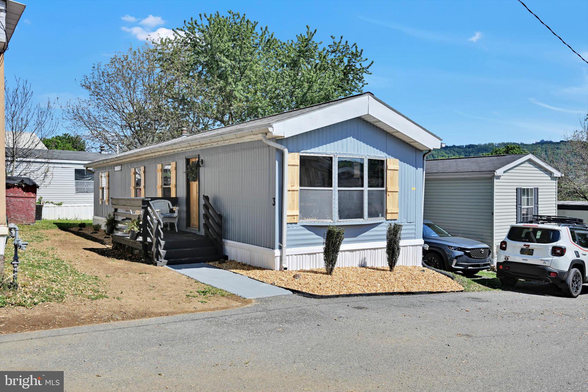230 FAIRVIEW AVE AVENUE W UNIT #3