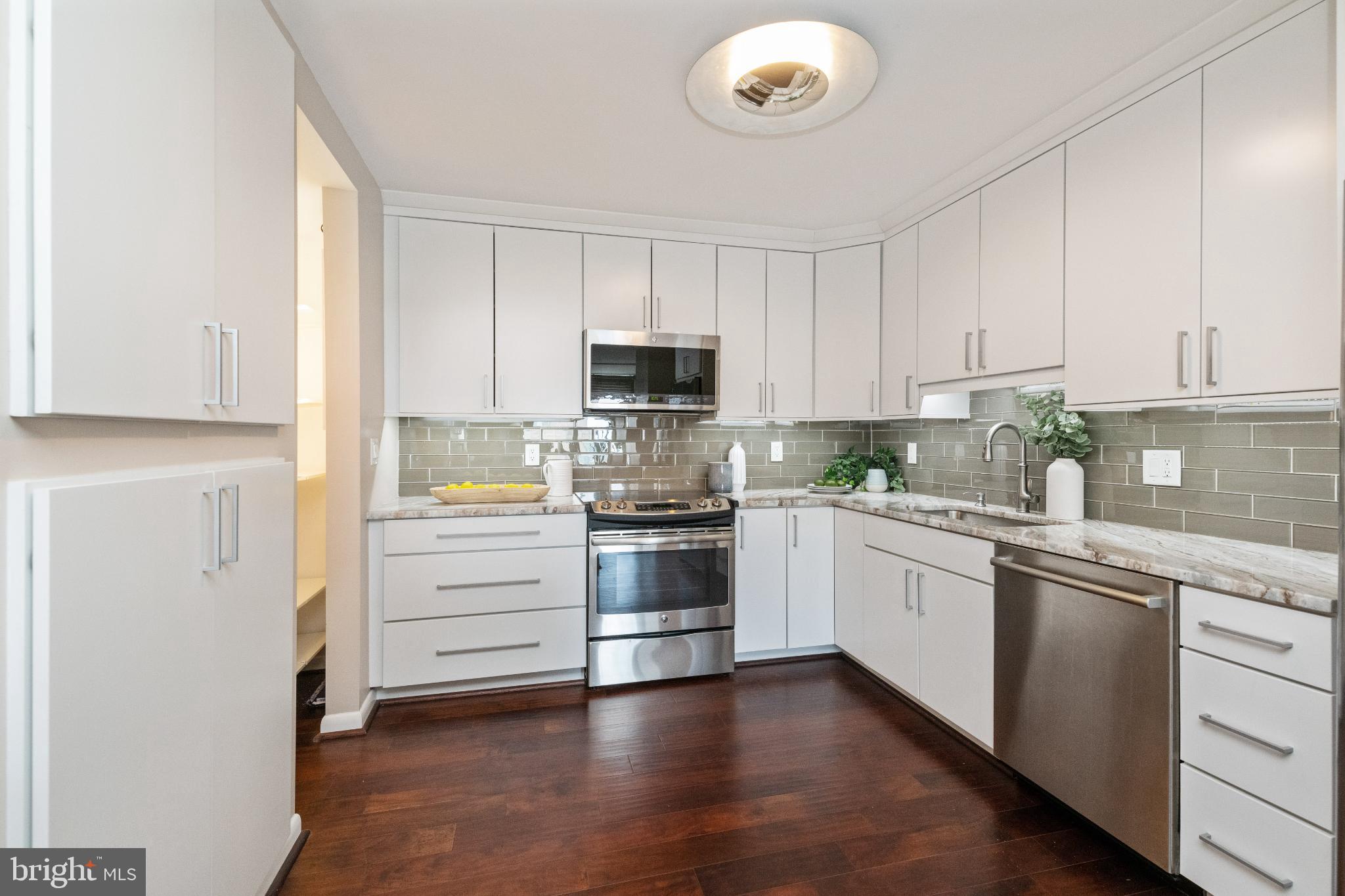 205 E JOPPA ROAD 2009